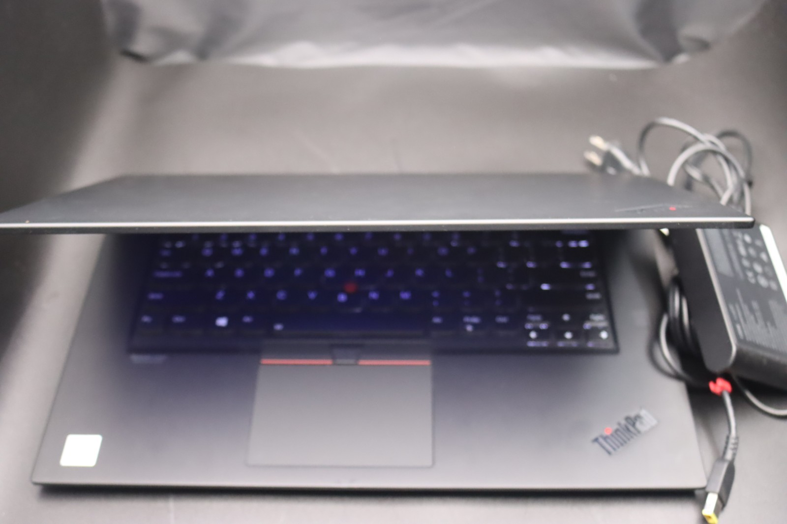 Lenovo ThinkPad P1 Gen 3 i7-10750H 32GB RAM 512GB SSD NVIDIA Quadro T1000