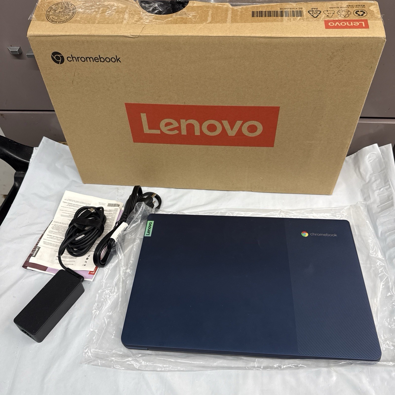 New Lenovo IP Slim 3 Chrome 14M868 14″ MT8186 2.05GHz 4GB RAM 64GB EMMC