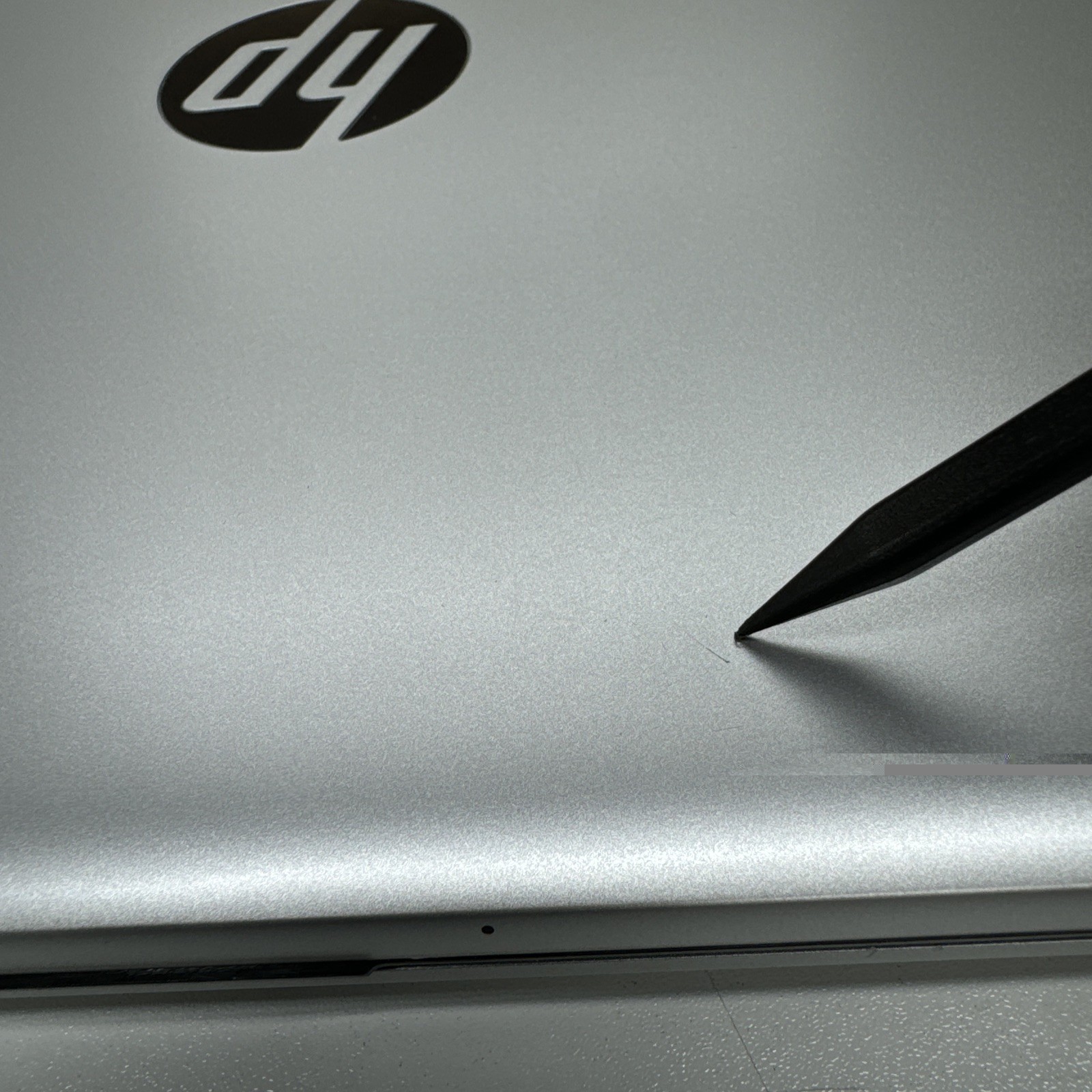 HP 17inch By4063cl