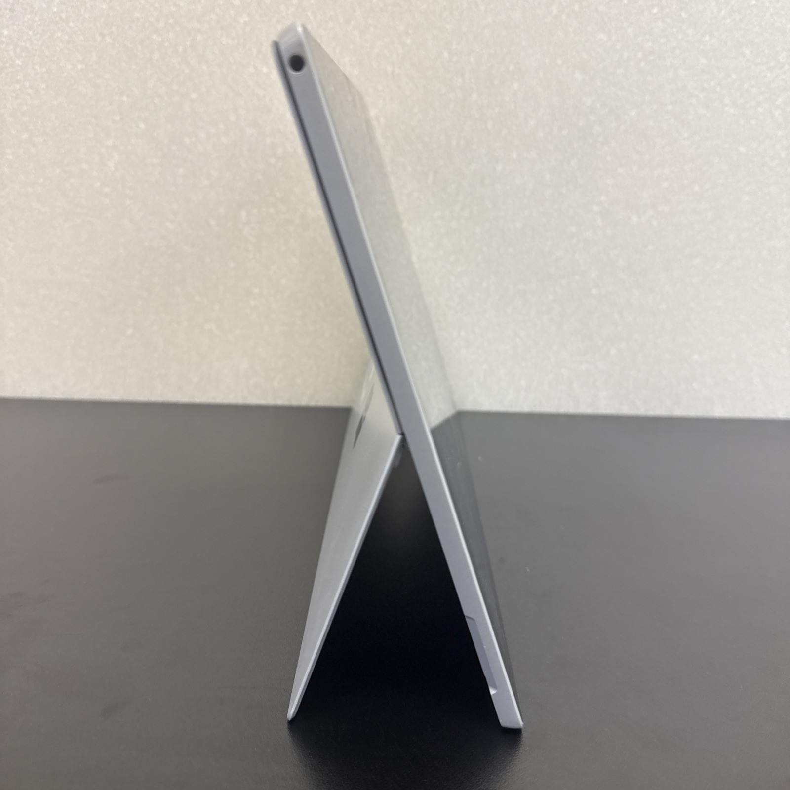 Microsoft Surface Pro 5 | Core i5-7300U | 8GB RAM | 256GB SSD | Win 11 Pro