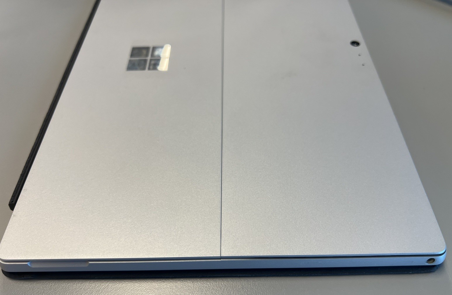 Microsoft Surface Pro 6 12.3″ i7-8650U 512GB 16GB RAM Windows 10 Pro