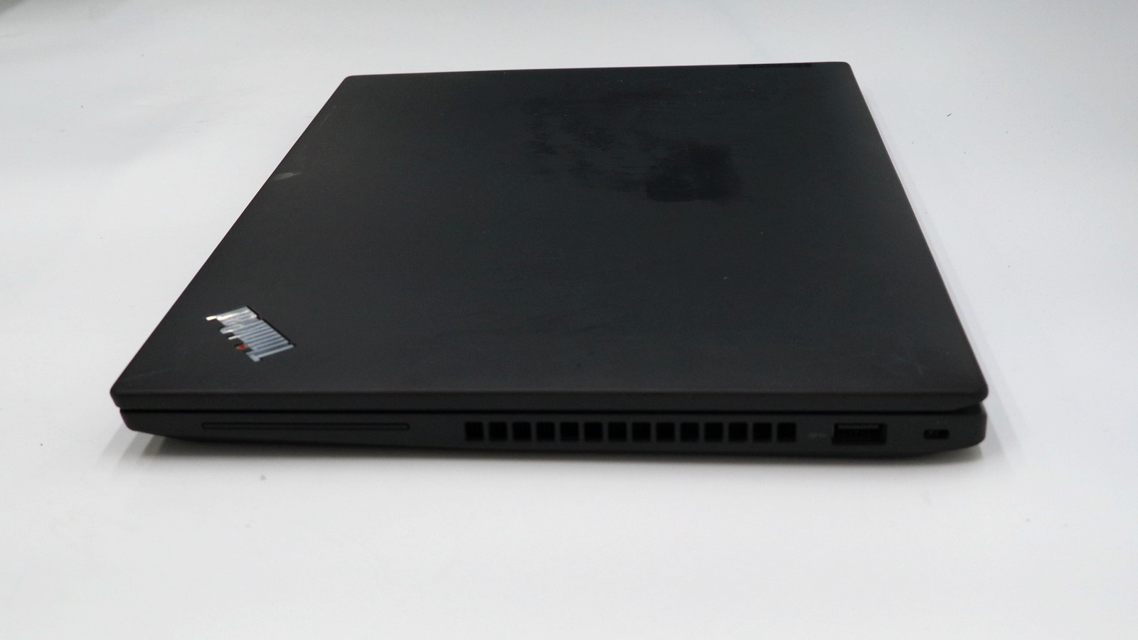Lenovo ThinkPad T14 Gen 3 14″ i7-1260p 16GB 512GB – Fair READ DESC