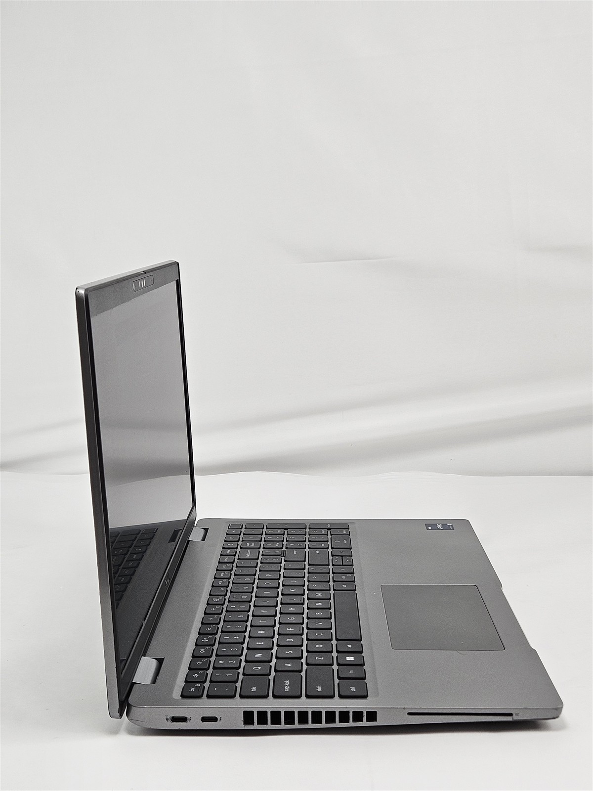 Dell Precision 3570 Intel Core i7-1255U 16GB 256GB SSD 15.6″ Nvidia T550