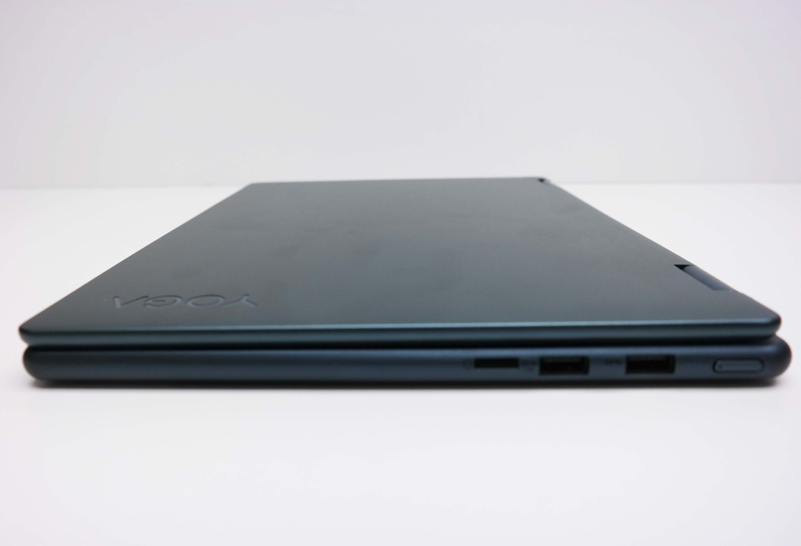 Lenovo Yoga 6 13ABR8 13″ AMD Ryzen 7 7730U 16GB RAM 512GB SSD