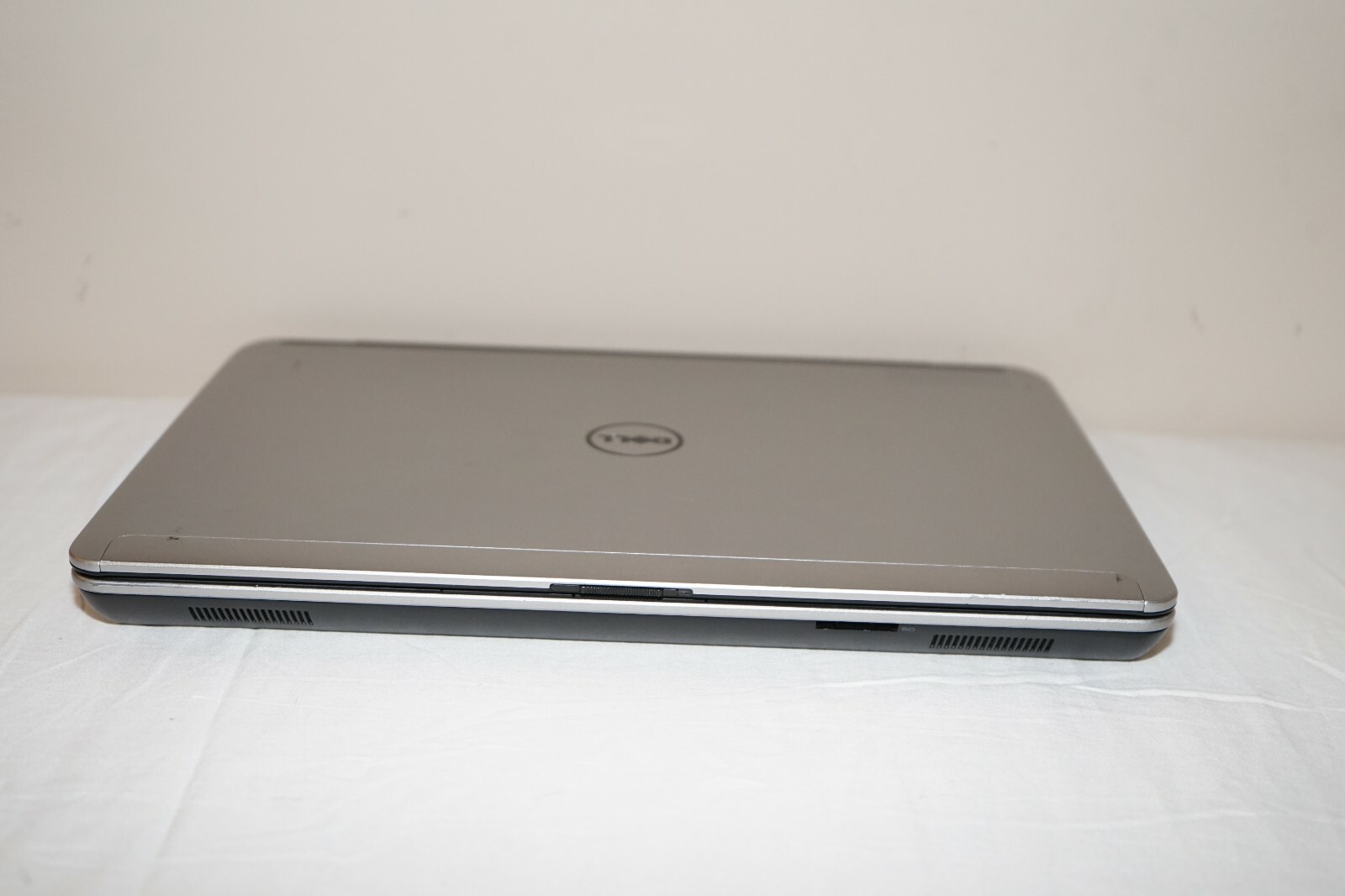 ^ Dell Latitude E6440 14″ Intel Core i5-4300M @ 2.60GHz 8GB Ram No HD #C1412