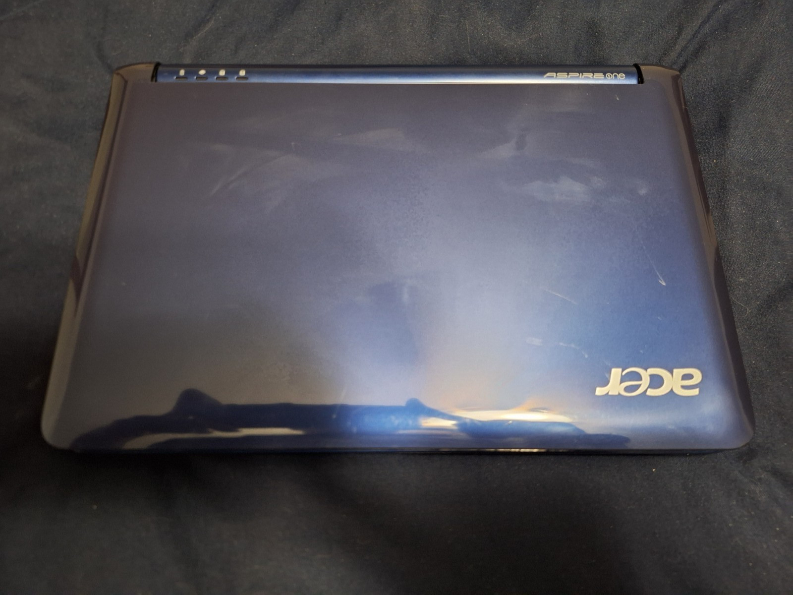 Acer Aspire One ZG5 Mini Laptop w/ Bag, Extra Batteries, Power Cables, & Manual