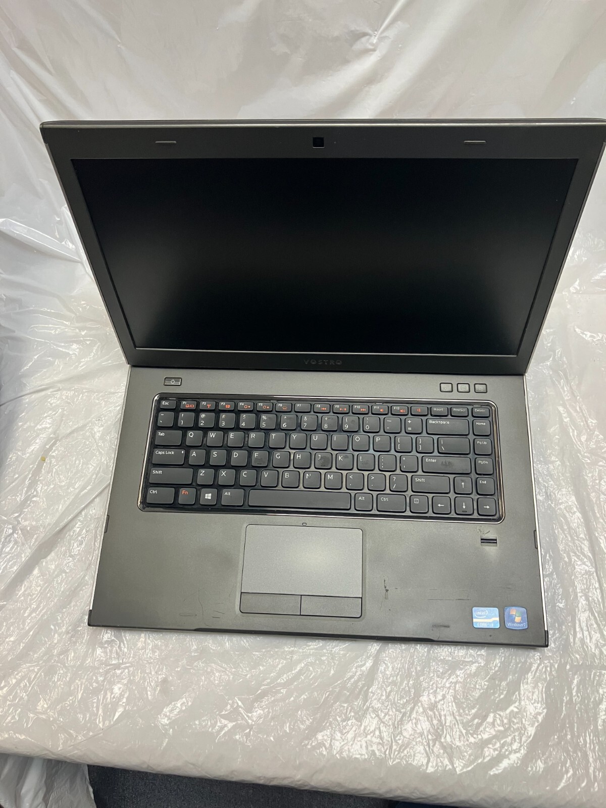 DELL VOSTRO 3560 Laptop Intel Core i3-3110M 2.40 GHZ + 4 GB 300GB HD, FOR PARTS