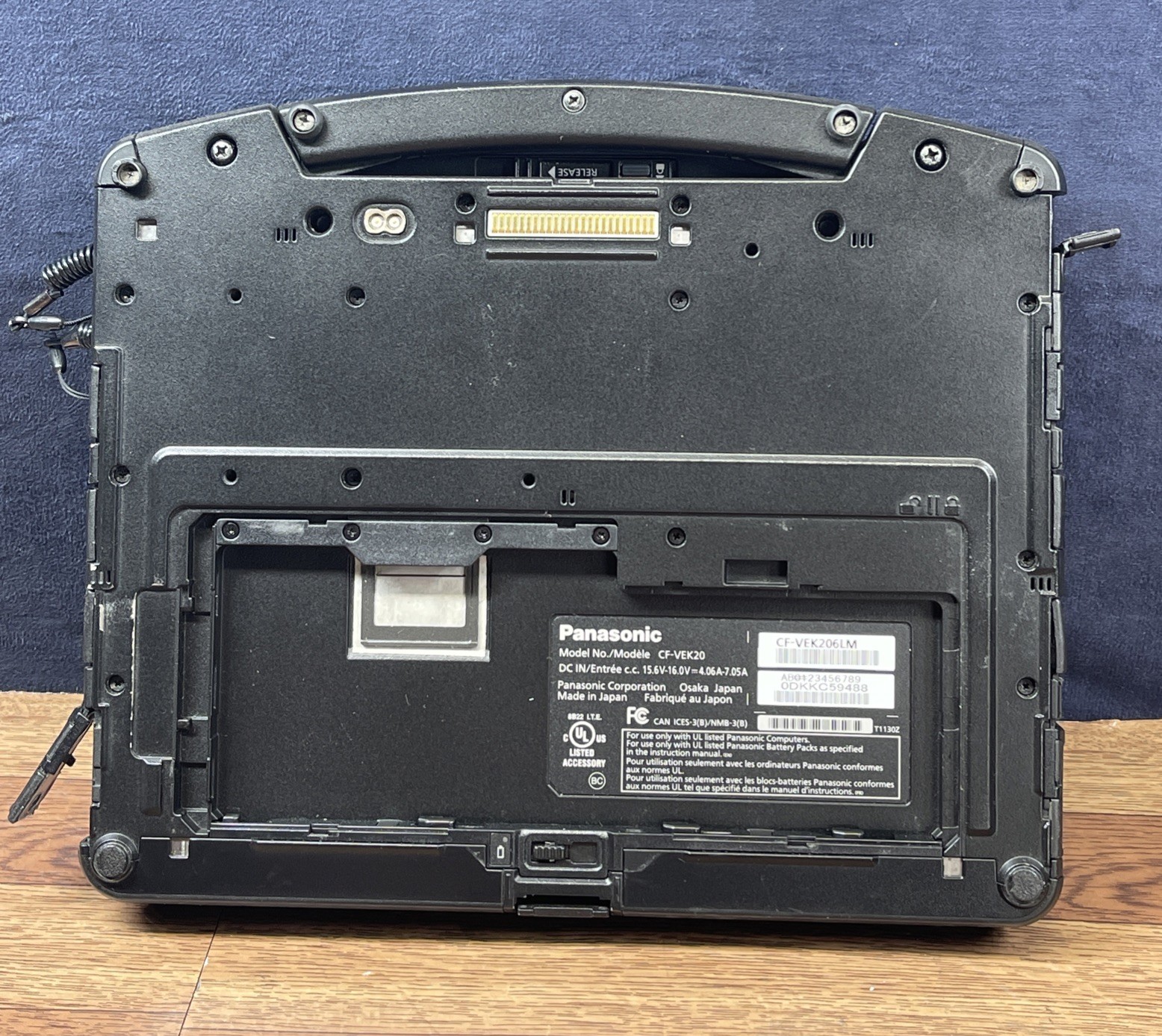 Panasonic Toughbook CF-20 Core i5-7Y57 3.30 GHz 16GB RAM 256GB SSD NO OS
