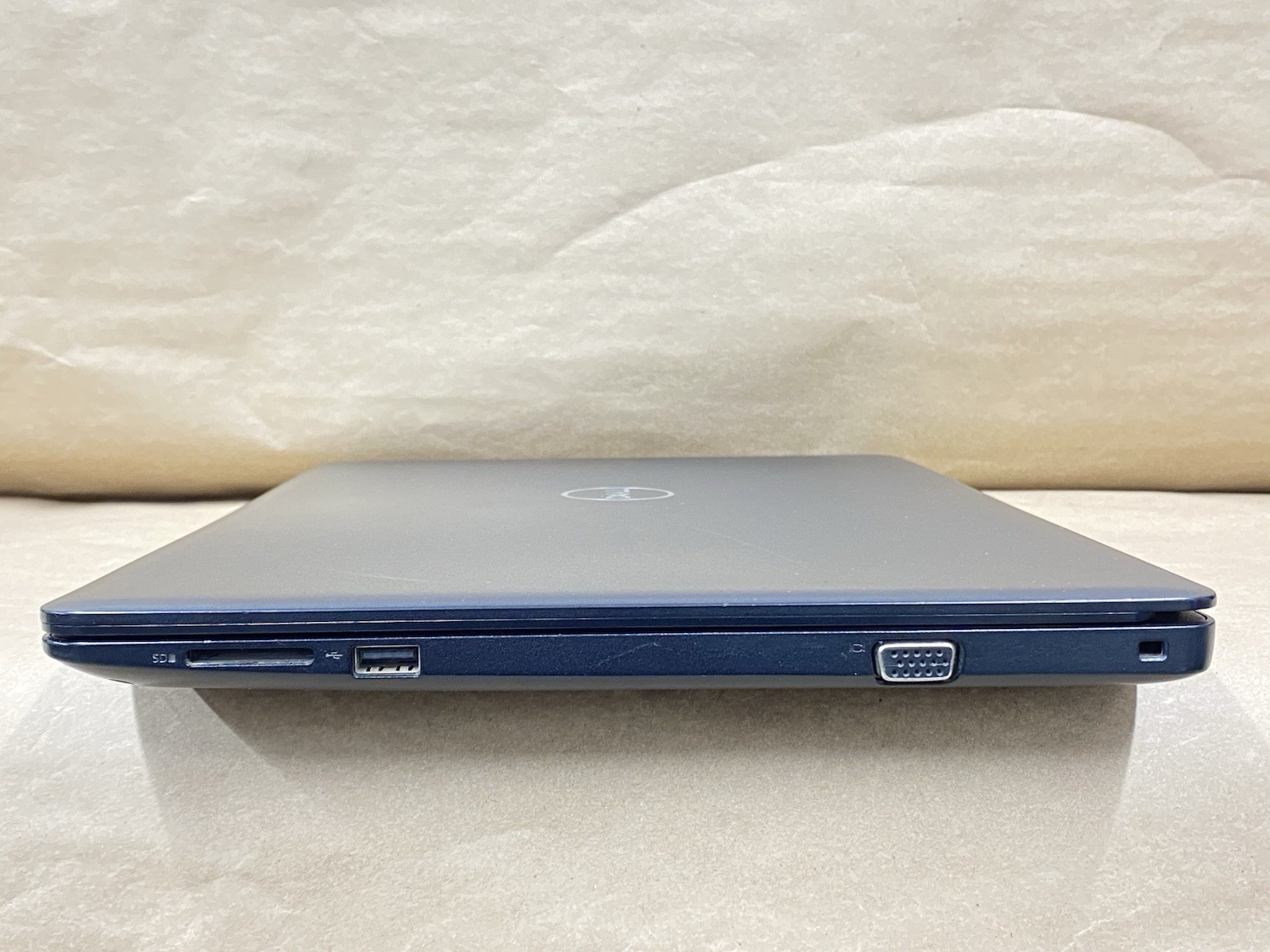 Dell Latitude 3490 – 14″ FHD – i5-8250U – 4GB – 128GB SSD – Win 11 Pro BIOS LOCK
