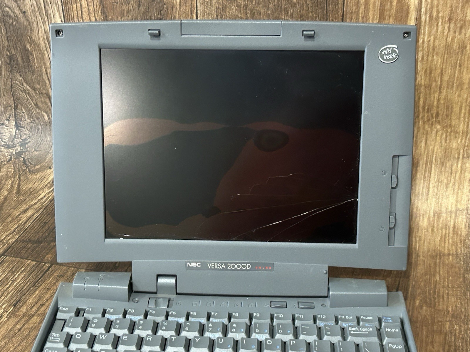 NEC Versa 2000D Laptop For Parts As Is PC-6010-41301W Untested