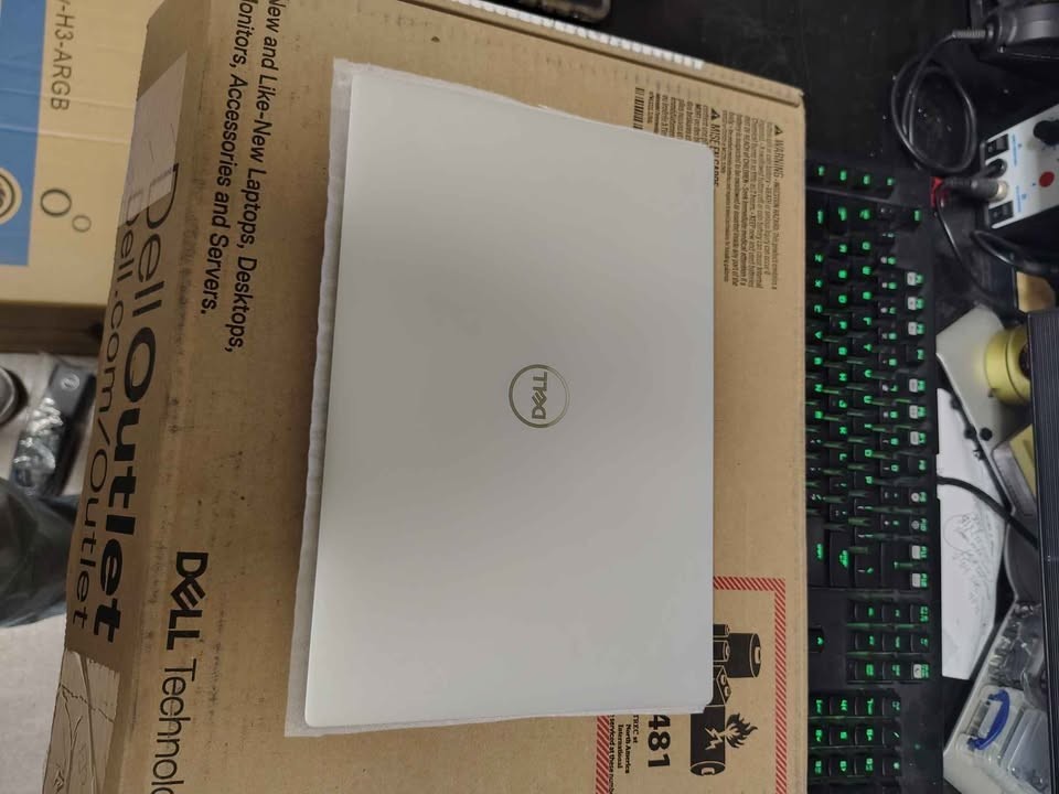 2025 Dell XPS 13 9345 Snapdragon X Elite 32GB RAM 512GB SSD 13.4″ QHD+ Touch