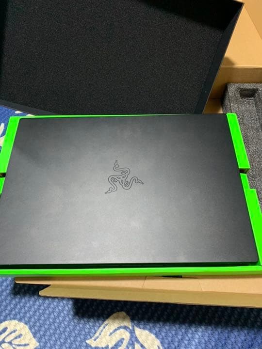 RAZER Blade Stealth 13 4K Touch Display i7-8565U 16GB 512GB MX150 Windows 10
