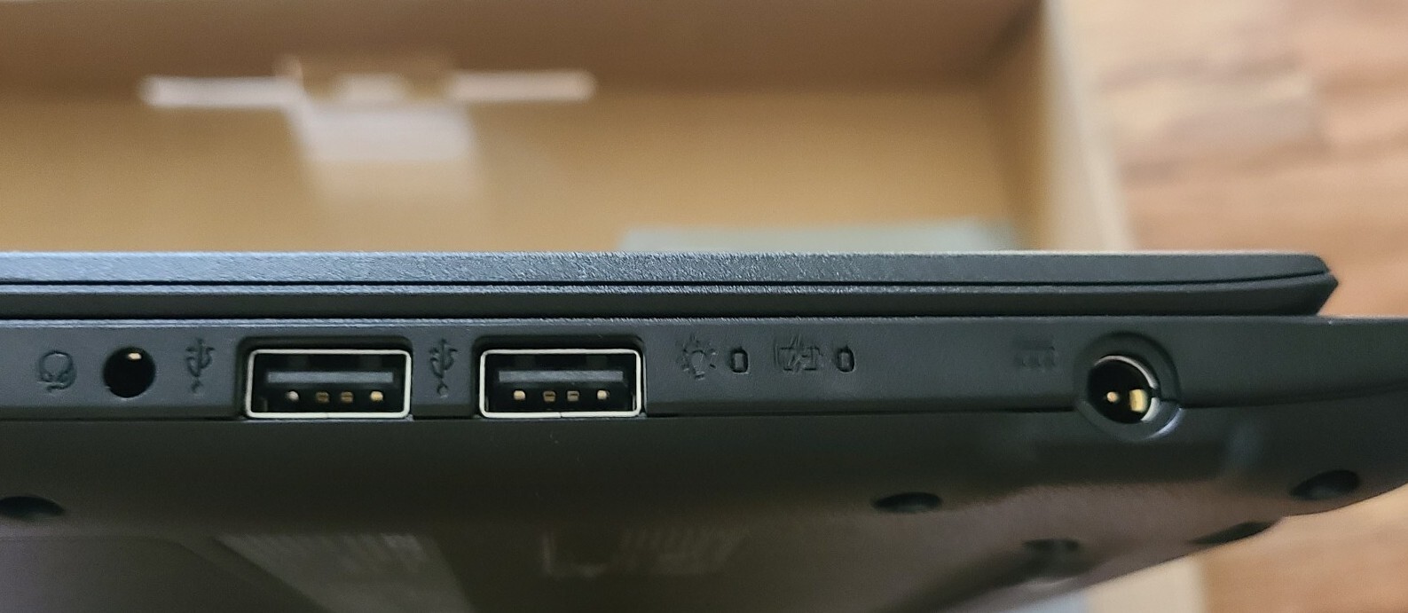 Acer Aspire 3 A315-21-95KF 15.6″ (1 TB, AMD A9 3.40 GHz, 6 GB) Laptop – Black