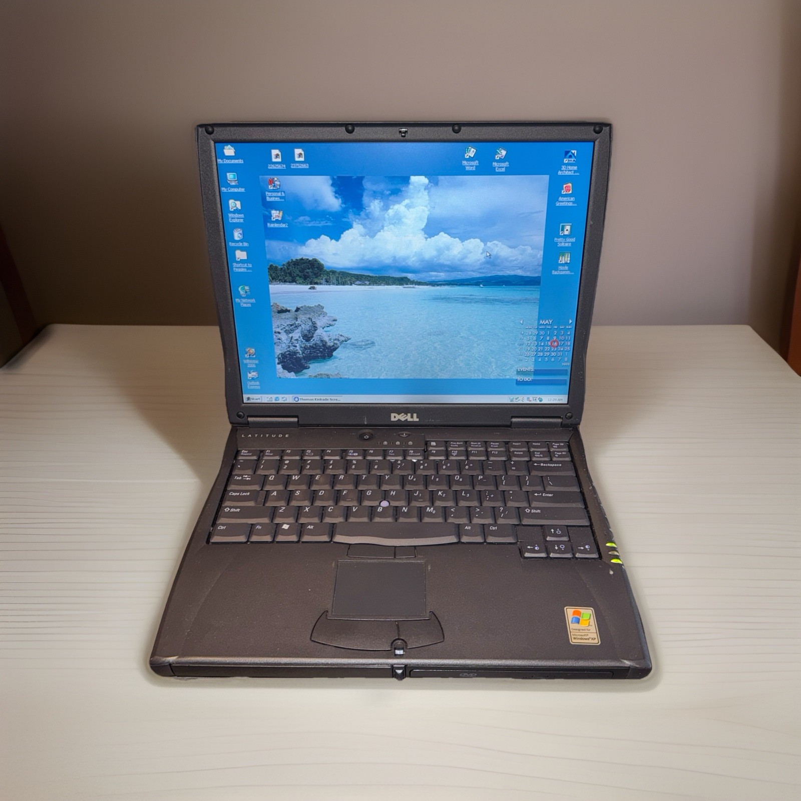 Dell Latitude C610 PP01L Pentium III 1GHz 1GB RAM 40GB HDD Windows 2000 Laptop