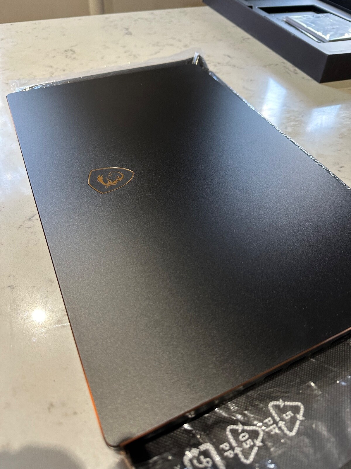 MSI GS75 Stealth-479 17.3″ Gaming Notebook – Intel i9 2.3Ghz – 32gb – 2080 Max-Q