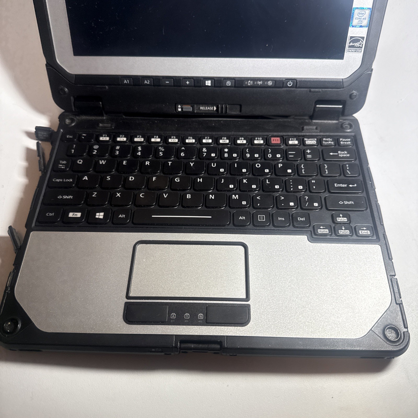 Panasonic Toughbook CF-20 Rugged 2-in-1 m5-6Y57 8GB 256GB SSD Linux Charger