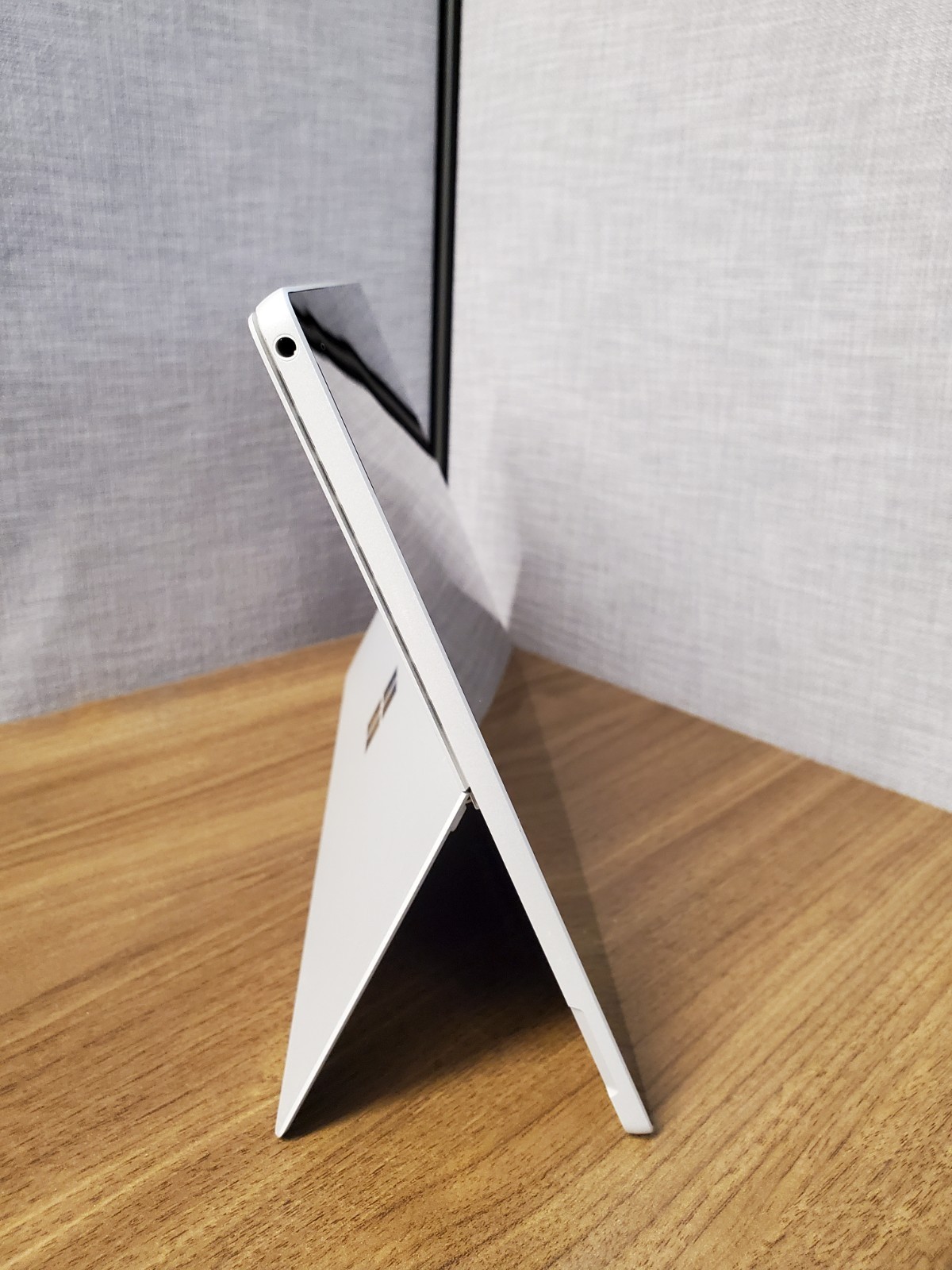Surface Pro 6 | i5-8350U | 8GB RAM | 256GB SSD | Win11 Pro | W/ keyboard & case