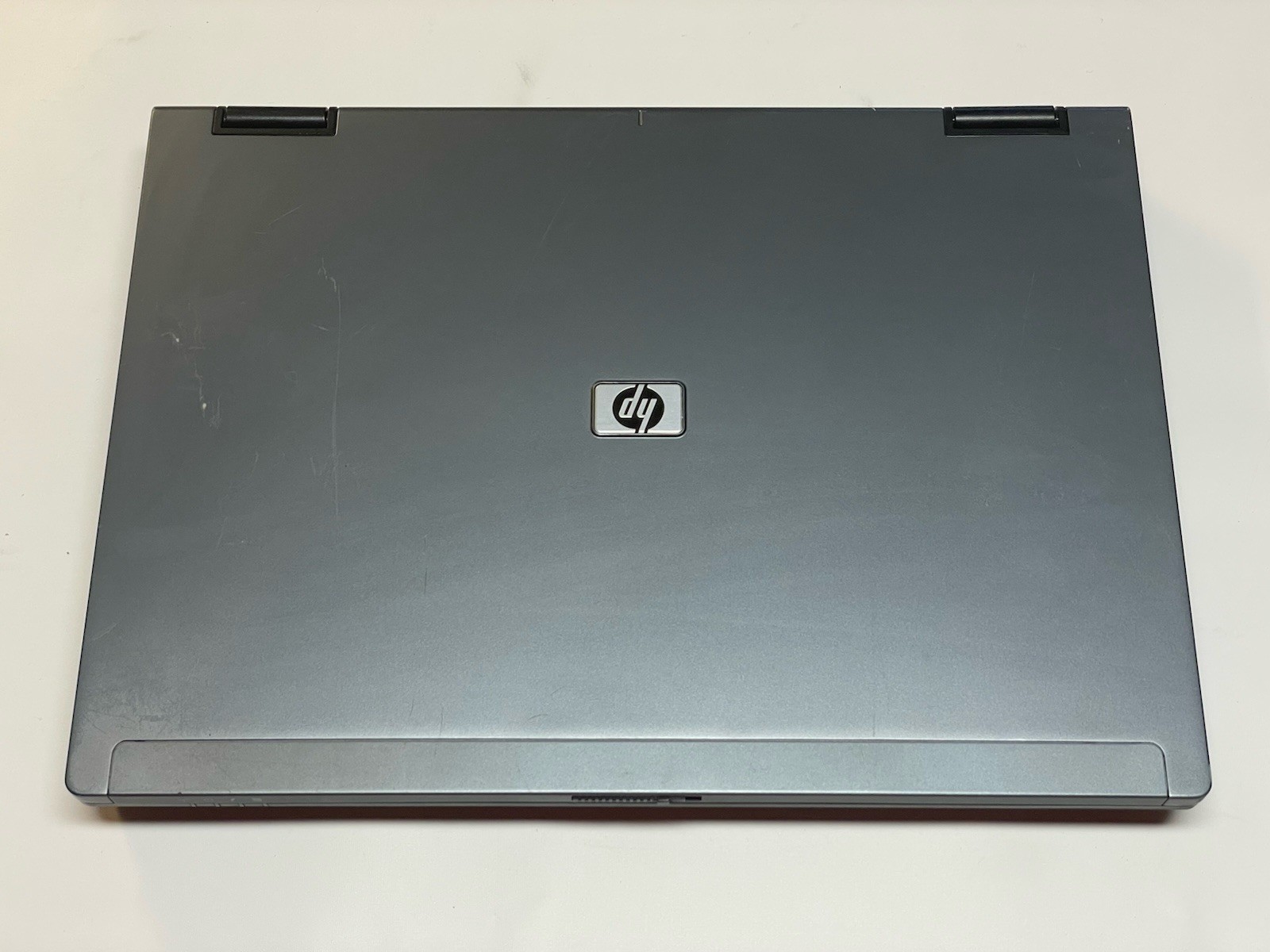 HP Compaq 6910p Laptop 14″ Display Intel C2D 2.2GHz 2GB RAM NO HDD/OS/Charger