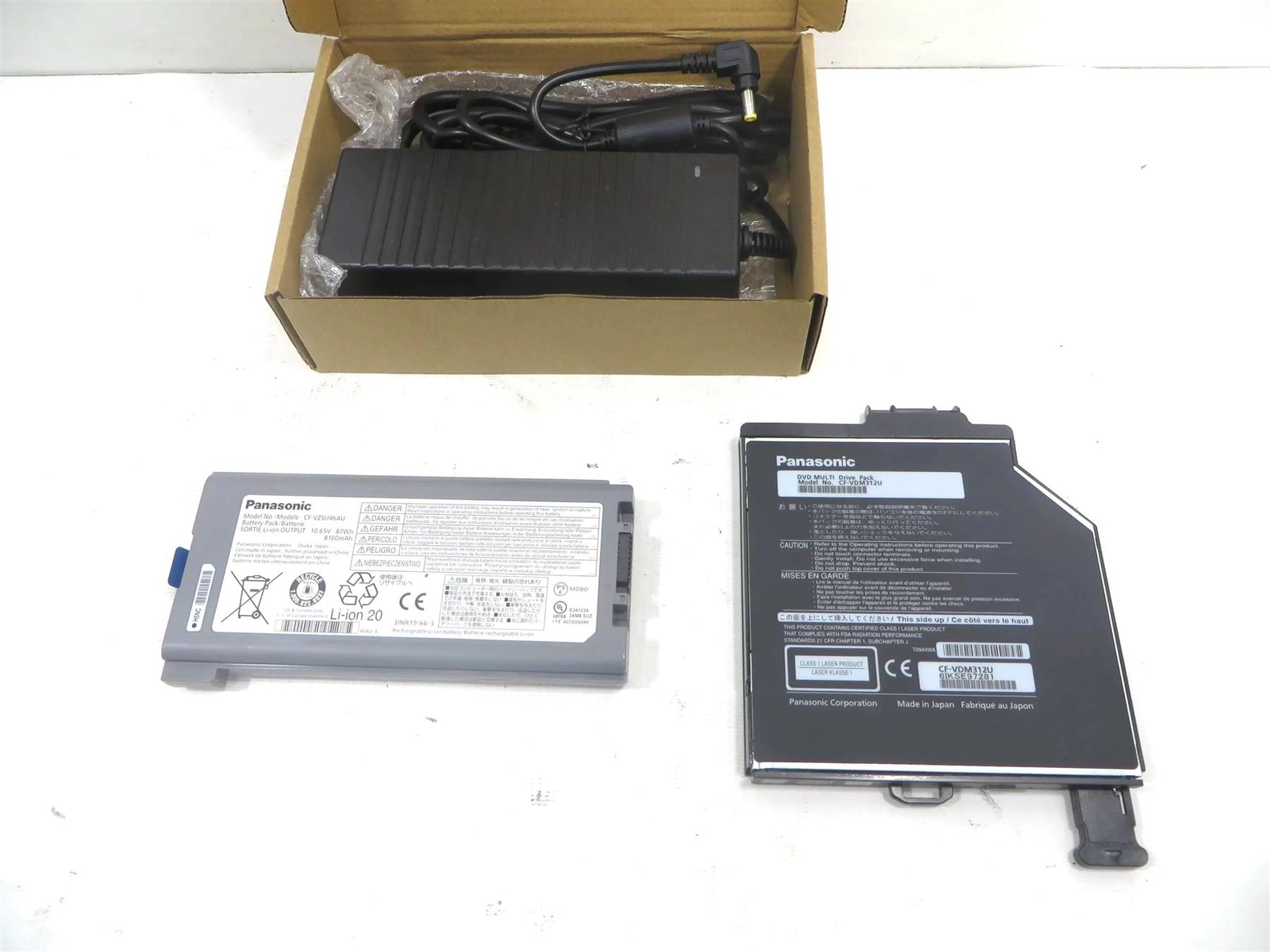 Panasonic CF-31 MK5 Core i5-5300U 2.30GHz 4GB DDR3 500GB HHD / No OS