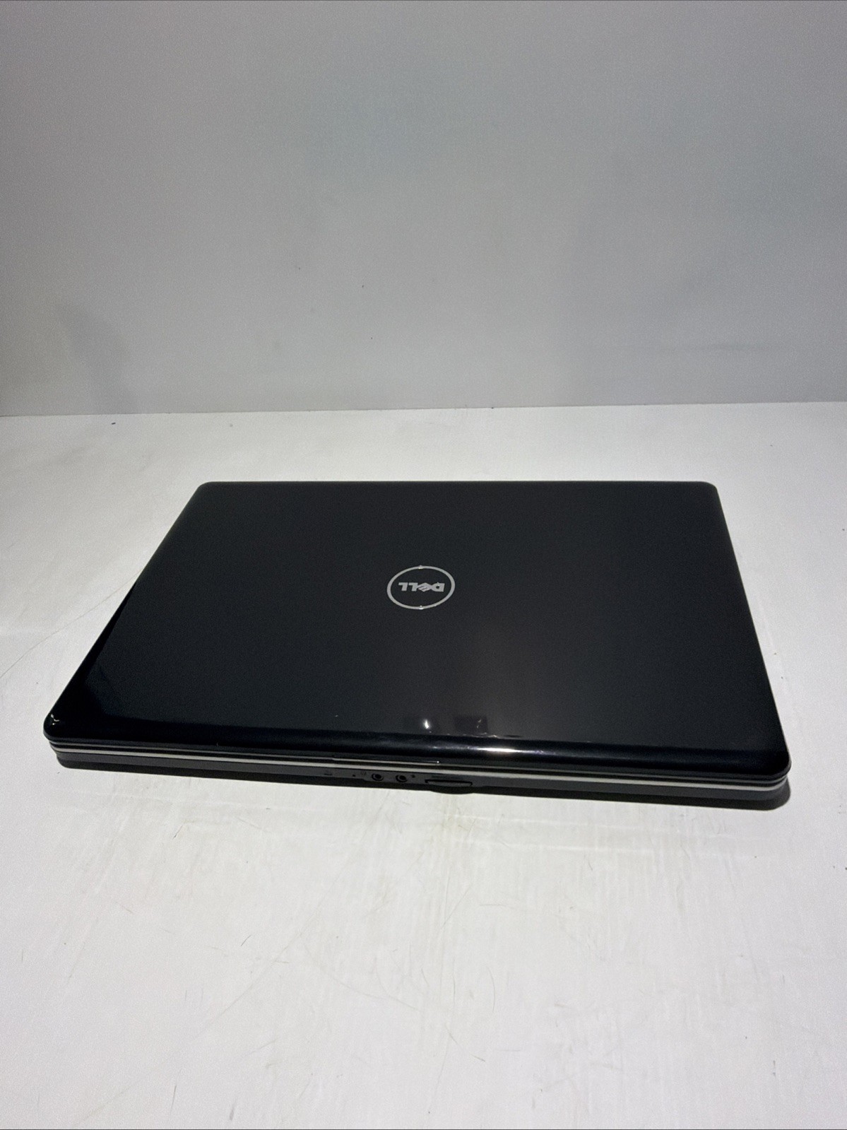 Dell Inspiron 1750 17″ Laptop Core 2 Duo T6600 2gb Ram NO Drives Boots Bios