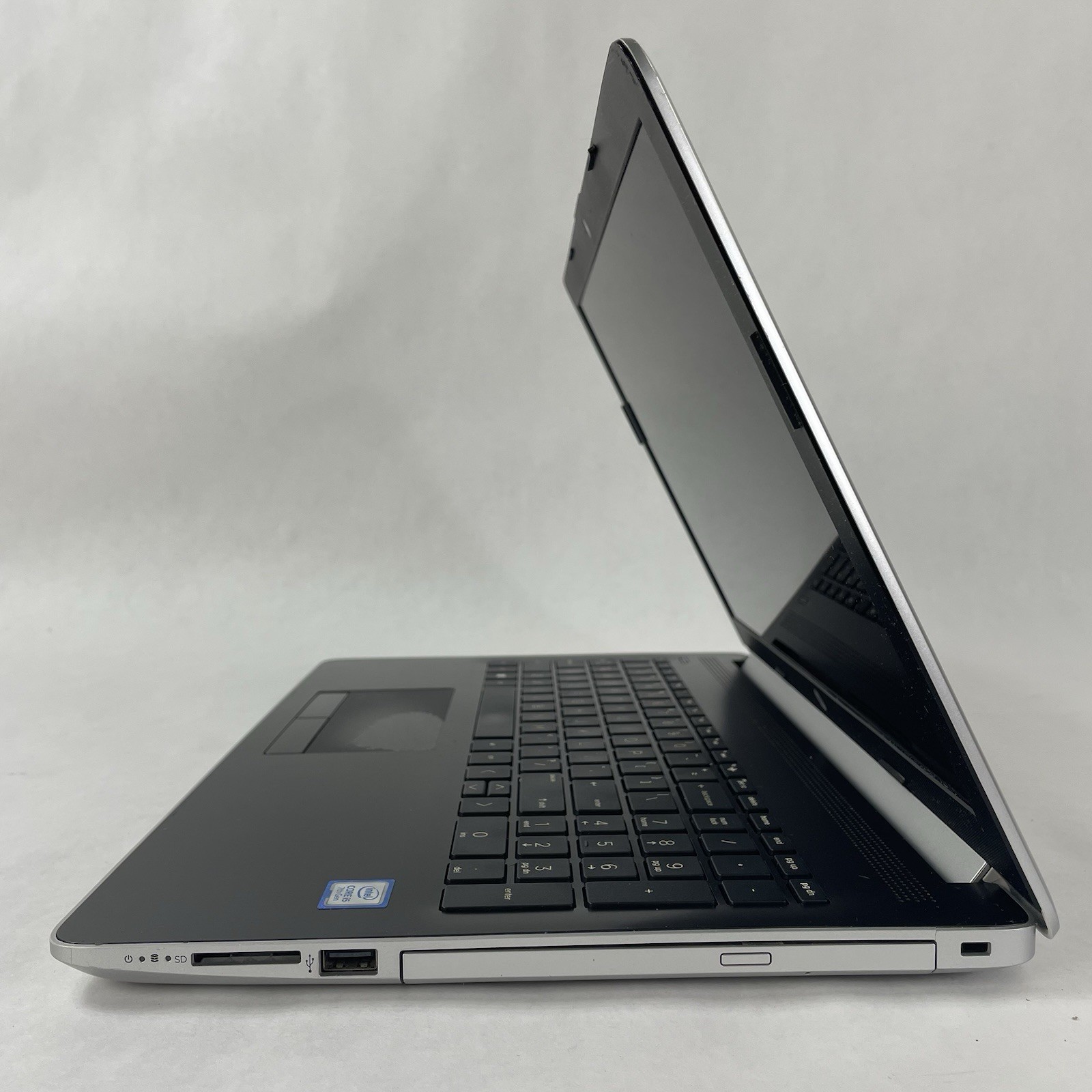 HP 15-da0073ms 15.6″ i5-7200U 2.50 GHz 8 GB RAM No SSD/OS/Battery – Bad Bottom