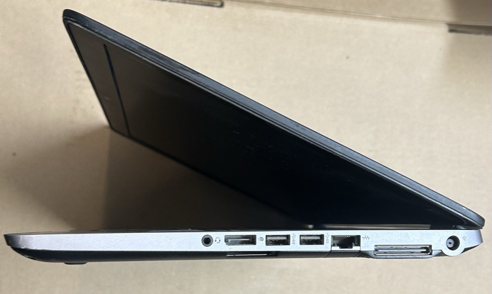 HP EliteBook 850 G1 15″ Core i5-4200U 1.6GHz 256GB SSD 16GB Wifi Webcam Win 11