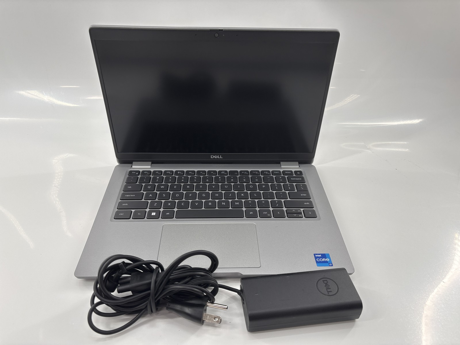 Dell Latitude 5330 Core i7 | 32GB 512GB-SSD | Fair Condition*