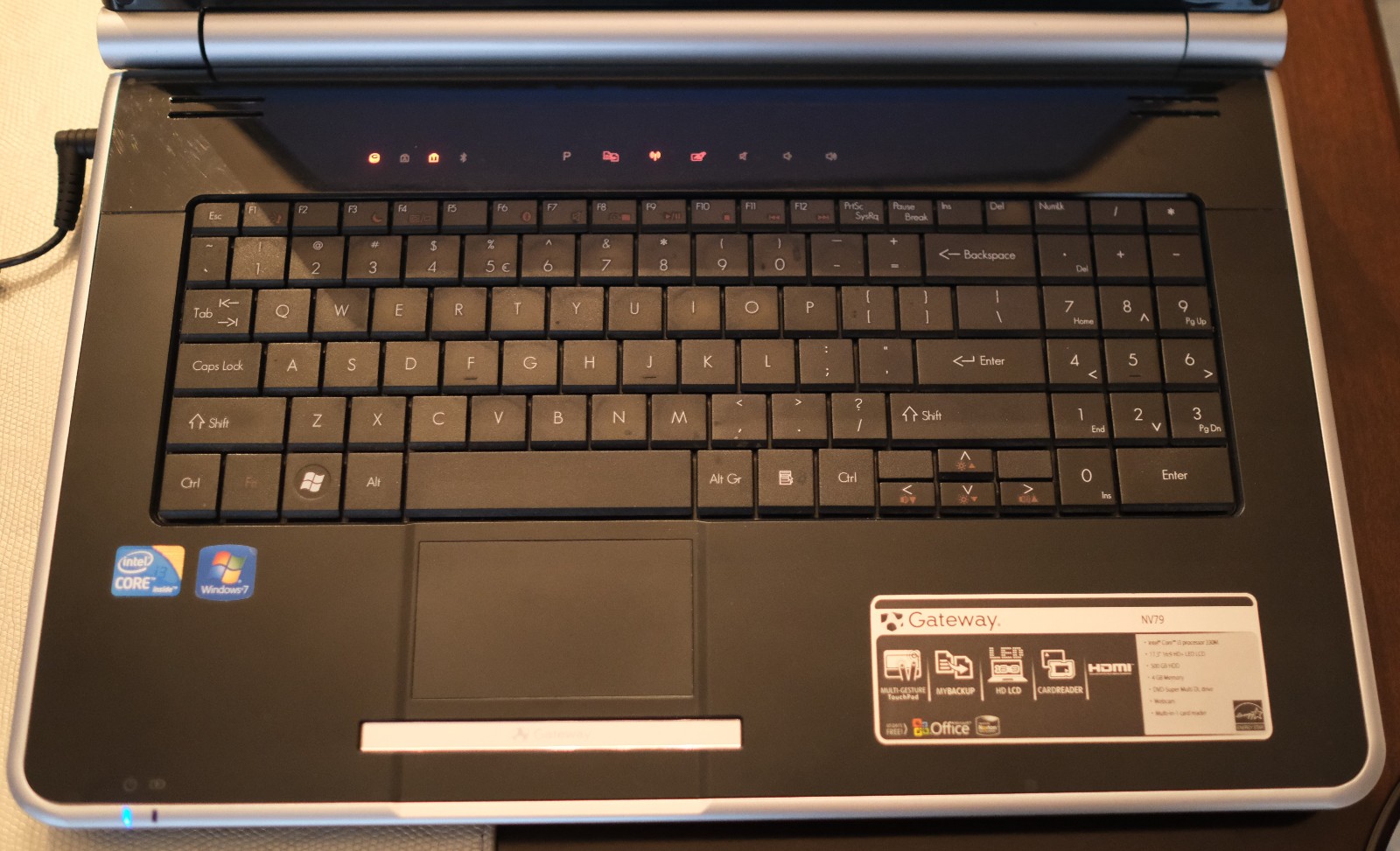 Gateway NV7915u 17.3″ Intel Core i3 2.10GHz 4GB 500GB HDD works great condition