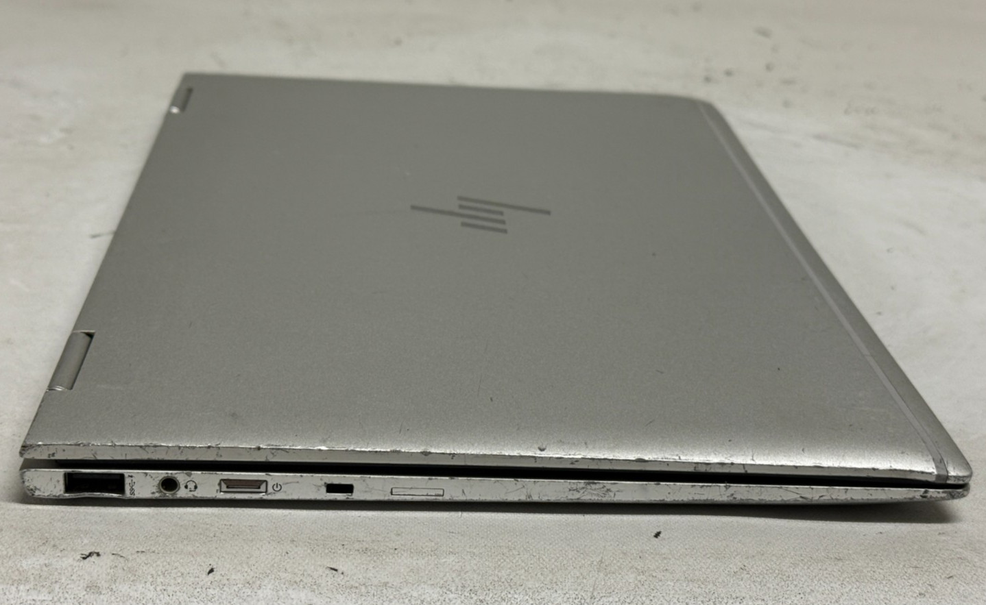 HP EliteBook x360 1040 G6 2in1 14″ (i5-8365u – 8GB RAM – 256GB SSD – Win11Home)