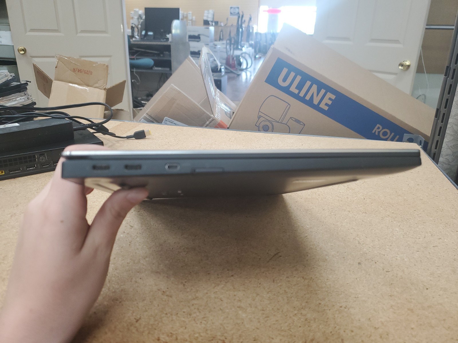 14″ Dell Latitude 7370 Laptop m7-6y75 16GB RAM 500GB SSD Win 11 Pro 060126-3