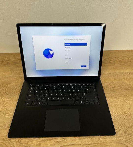 Microsoft Surface Laptop 5 Core i7 1265U, 16GB LPDDR5 Intel Iris Xe, 512GB SSD