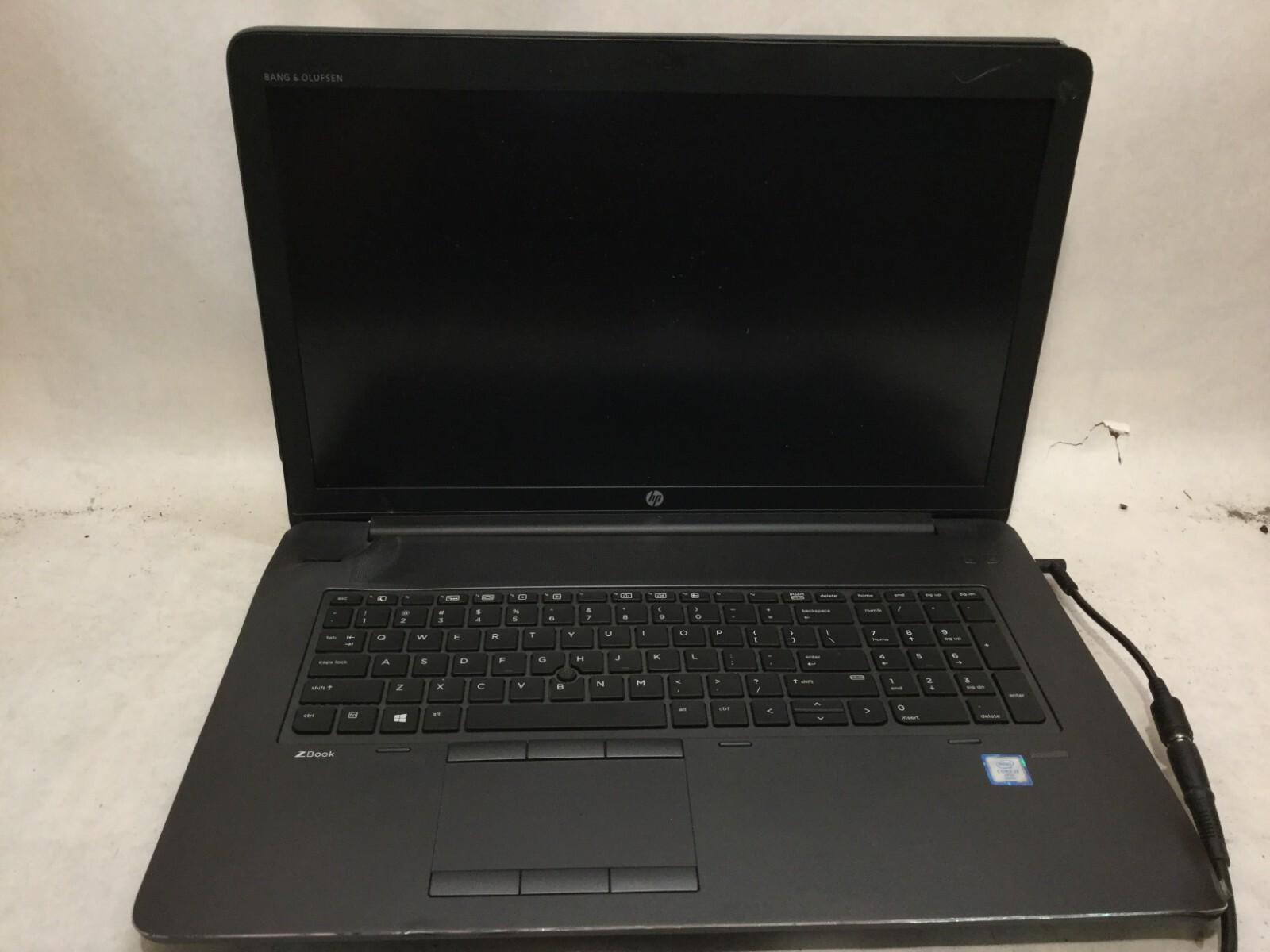HP Zbook 17 G2 / Intel Core i7 UNKNOWN SPECS / (MISSING PARTS!) -MR