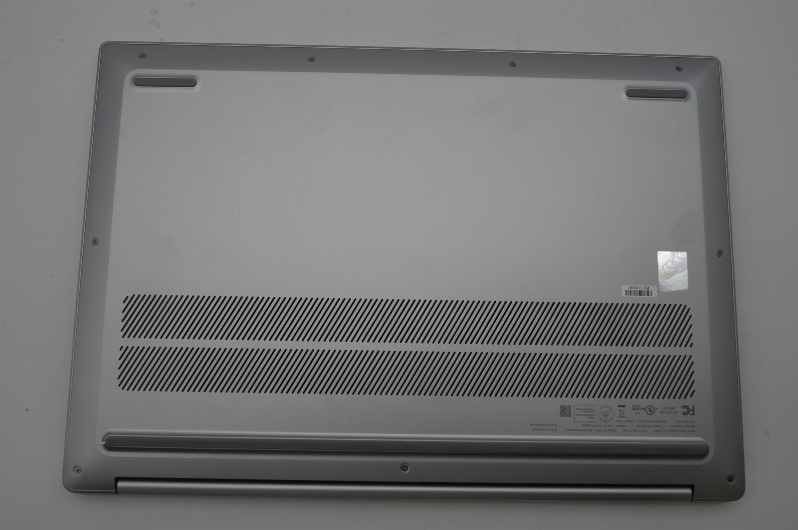 Lenovo IdeaPad Slim 5 16″ FHD Intel i7-150U CPU 16GB RAM 512GB SSD PC1743267