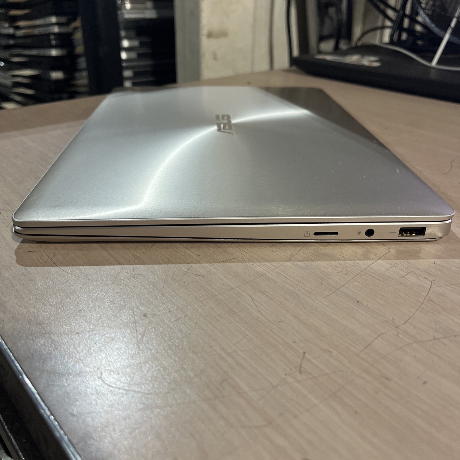 ASUS UX331U NOTEBOOK PC INTEL CORE I5 8TH GEN 8GB RAM NO HD /