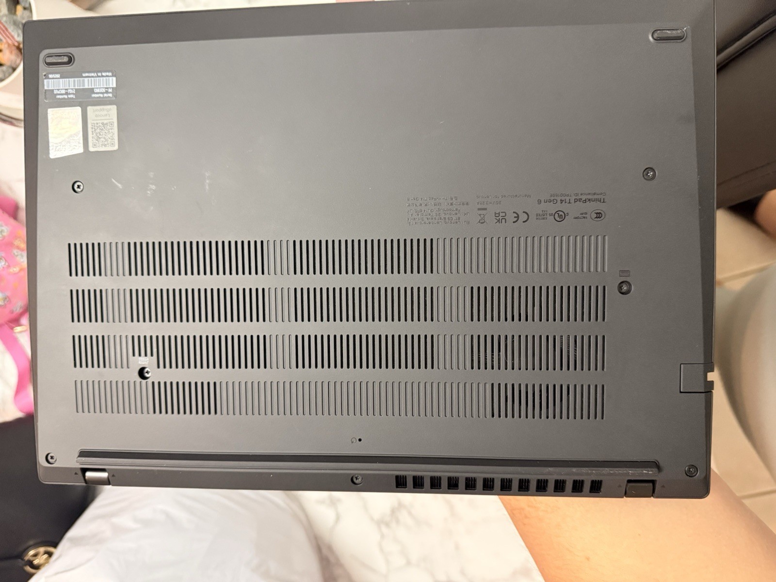Lenovo ThinkPad T14 Gen 6 14in Ryzen 7 PRO 32GB 1TB SSD Touch Win 11 Pro