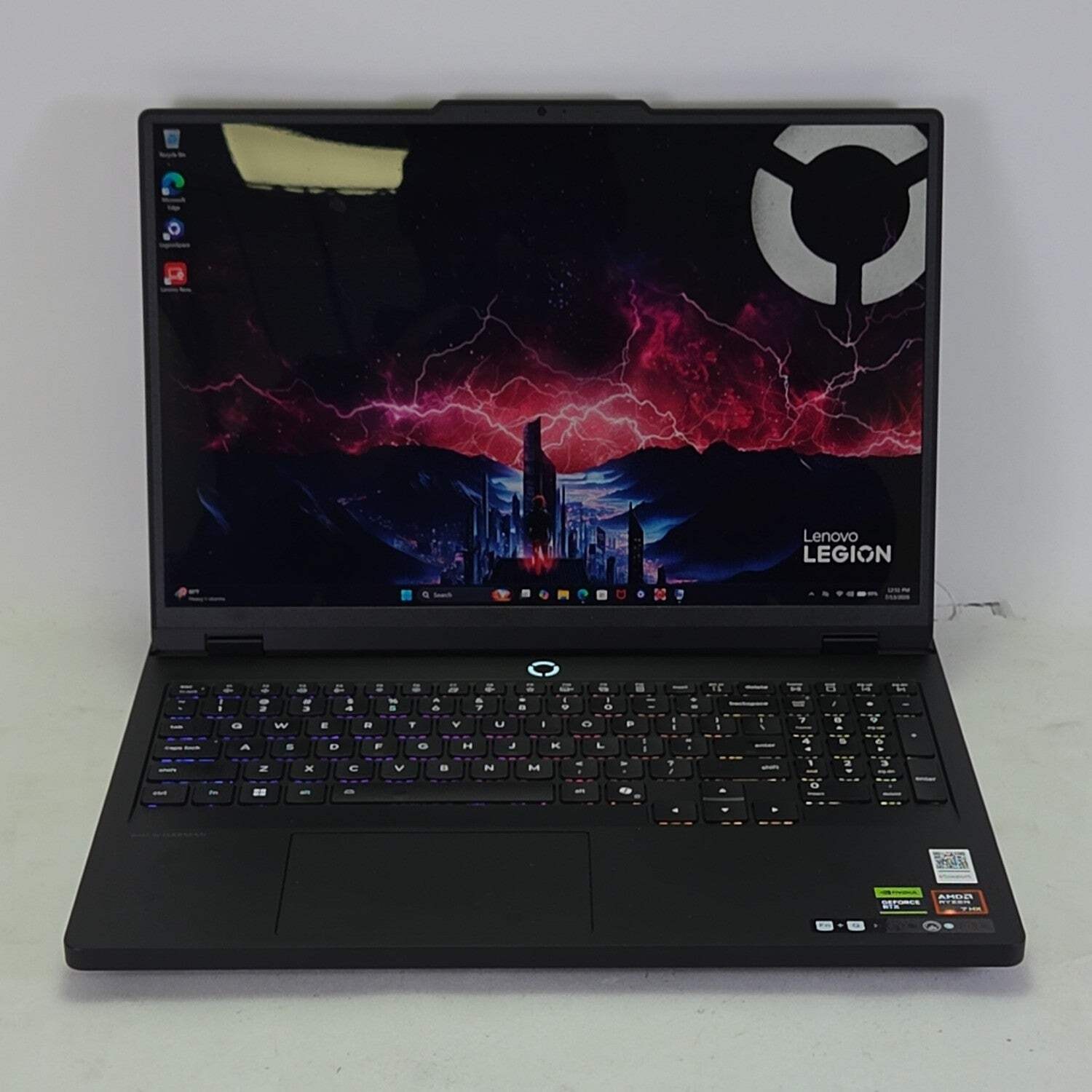 Lenovo Legion Pro 5 16ADR10 16″ Ryzen 7 8745HX 3.6GHz 32GB RAM 1TB SSD GeForce R