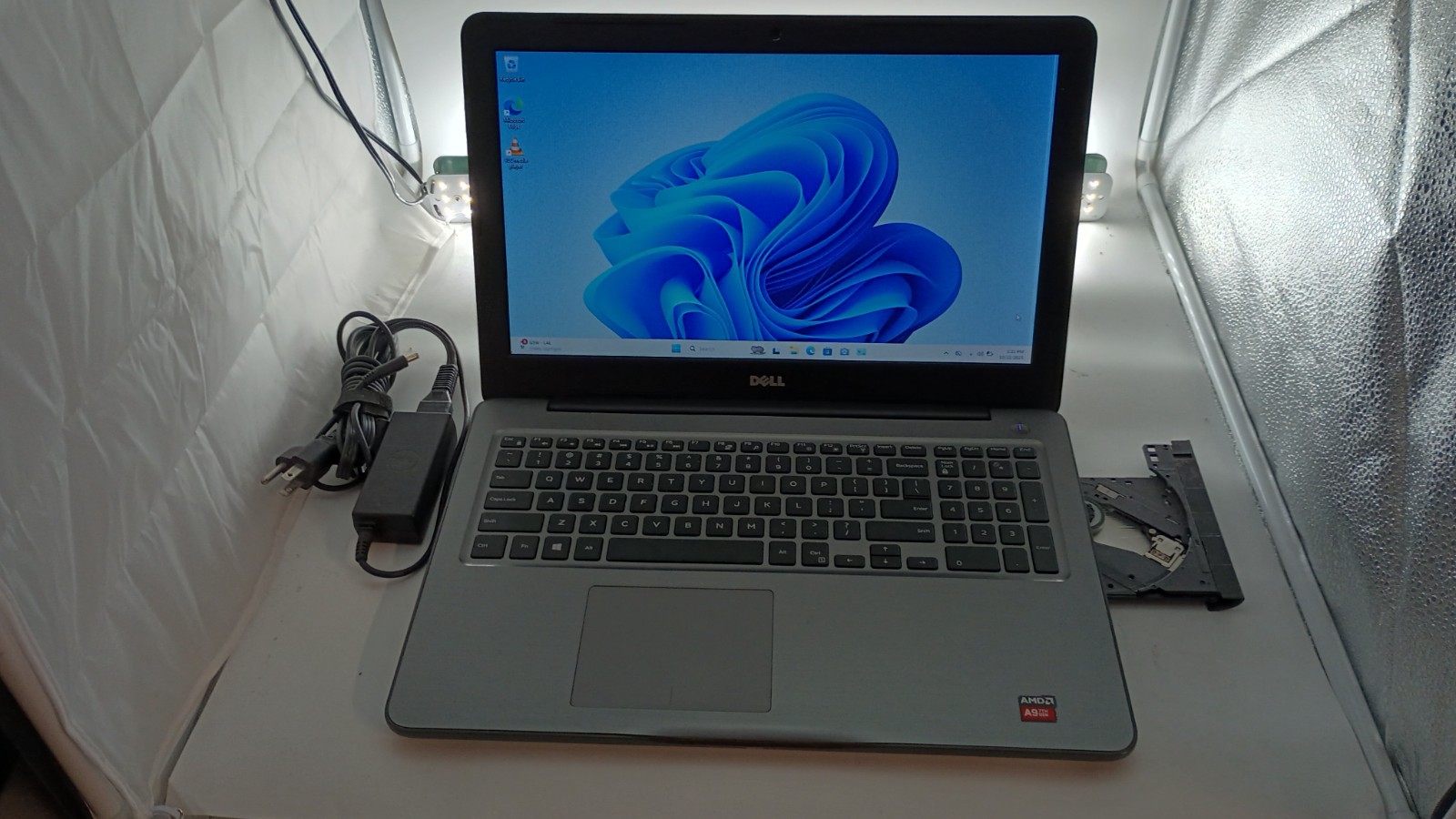 10221 Inspiron5565 Gamer w/charger.A9-9400.16GB.128GB SSD.Optical.15.6″.W11