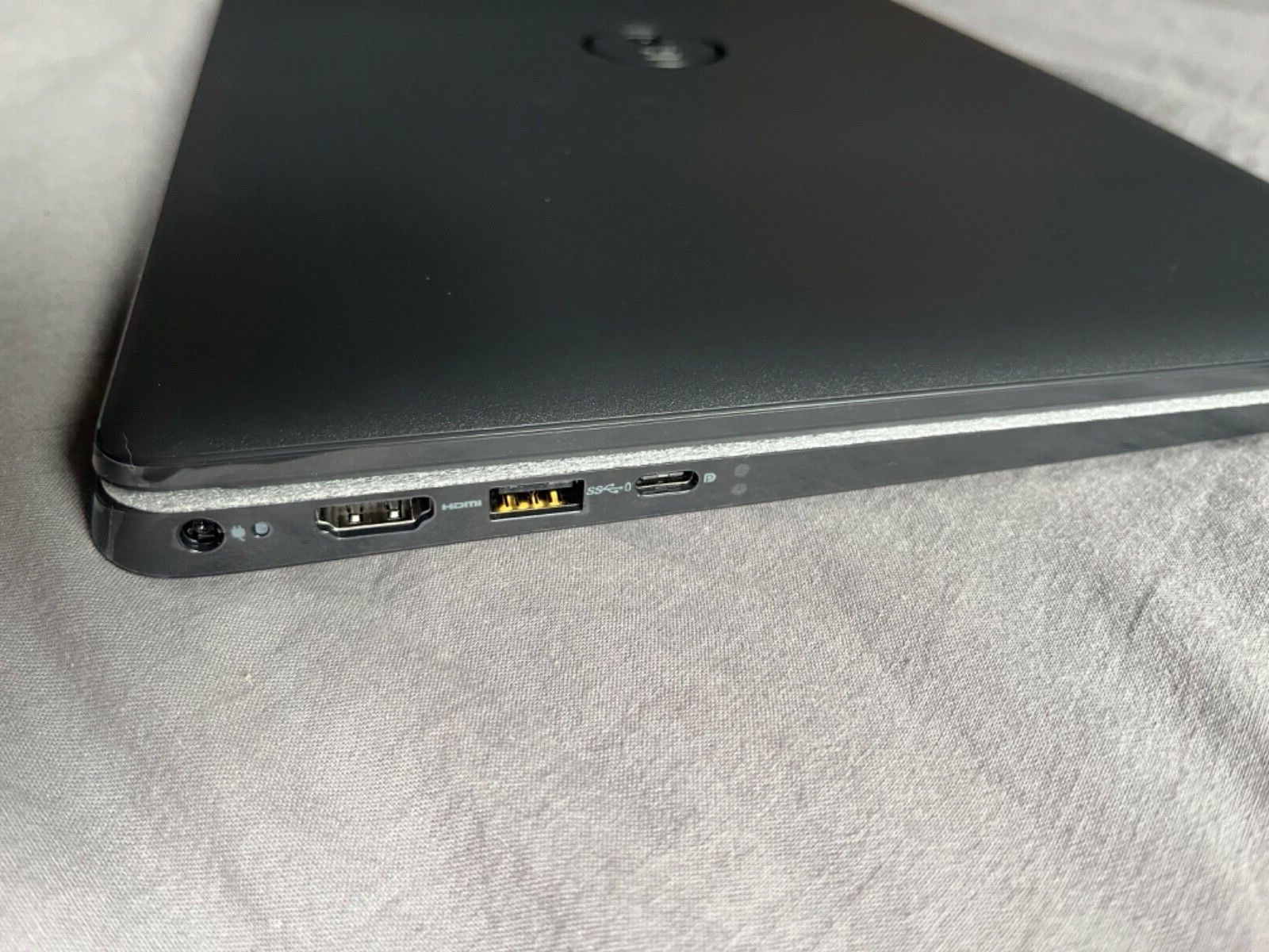 Dell Latitude 3520 15.6” (256GB SSD Intel Core i5-1135G7 2.4GHz 8GB RAM) Laptop