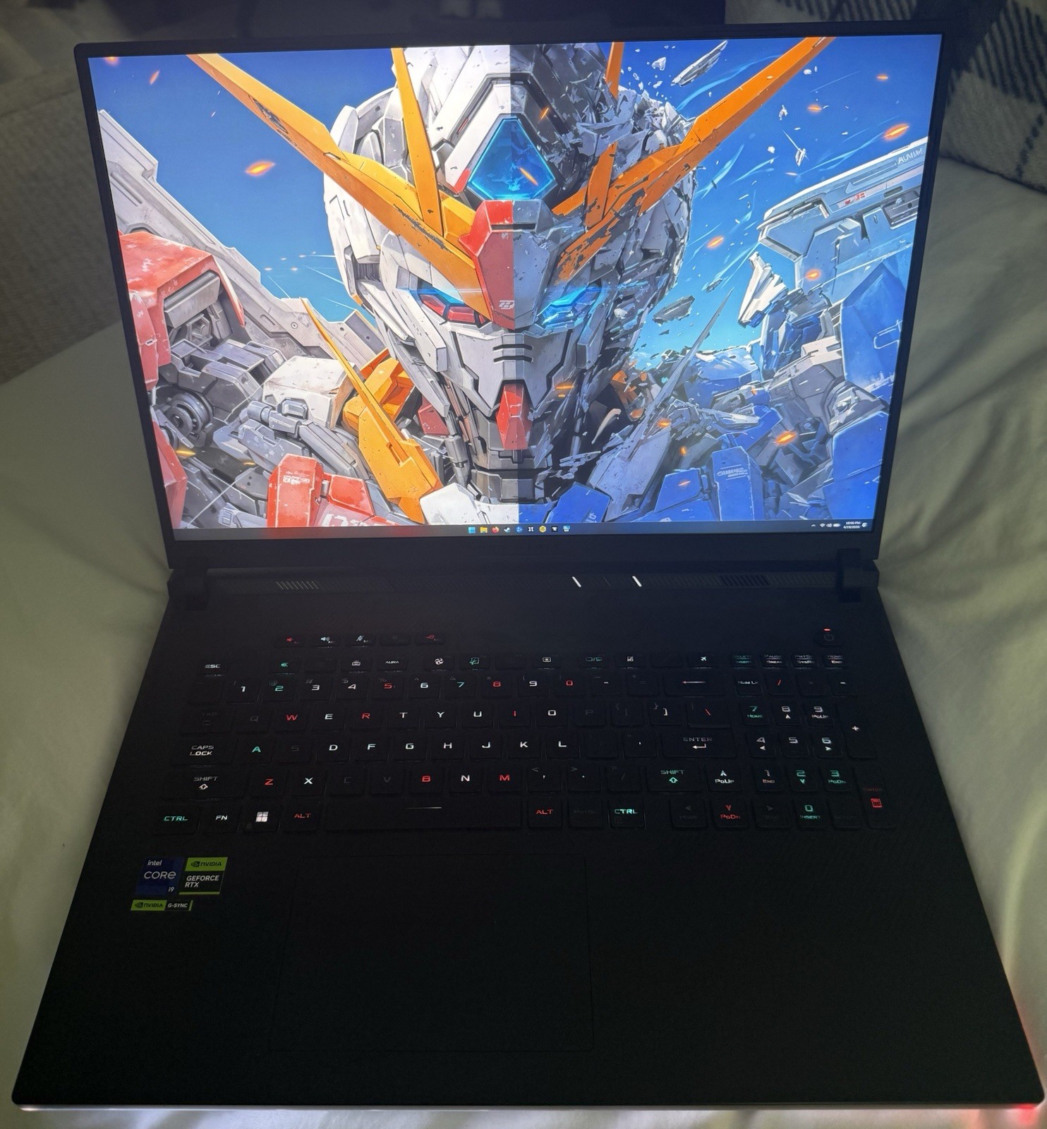 Asus ROG Strix Scar 18 G834JYR-XS98, Core i9 14900HX, RTX 4090, 64GB DDR5, 2TB