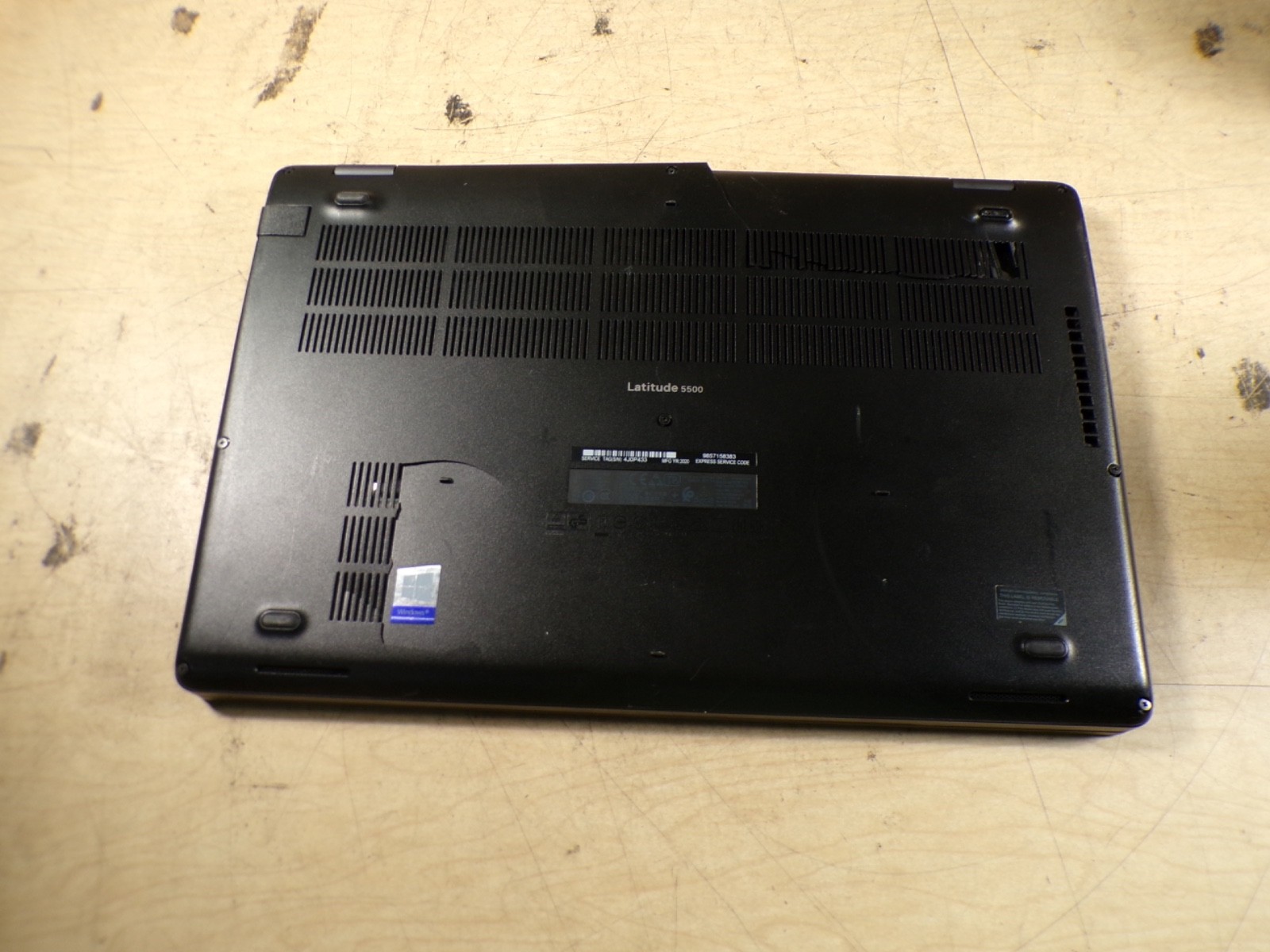 DELL LATITUDE 5500 INTEL CORE I7-8665U 1.90GHZ 8GB RAM **NO HD/ NO CADDIE/ NO OS