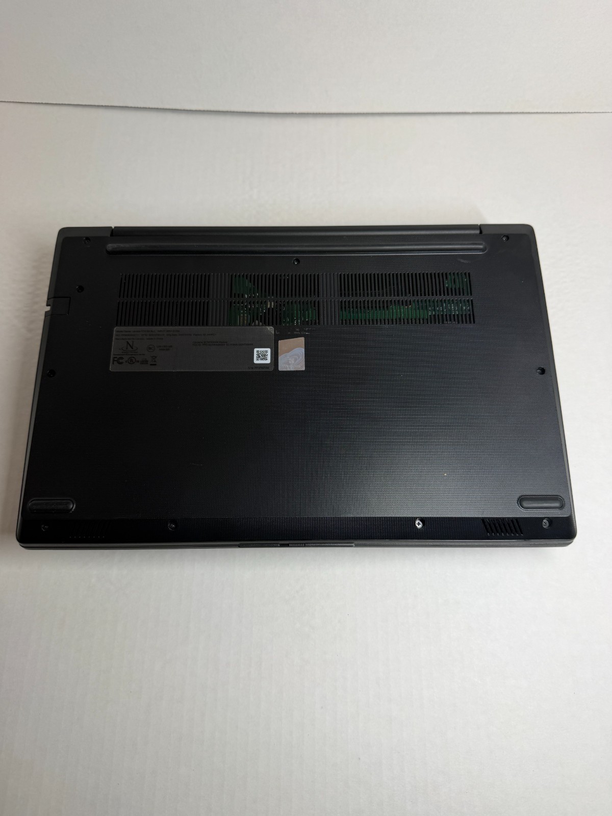 Lenovo V14 G2 AMD Ryzen 5 5500U 20GB RAM 256GB M.2 NVMe Windows 11 – Black S2
