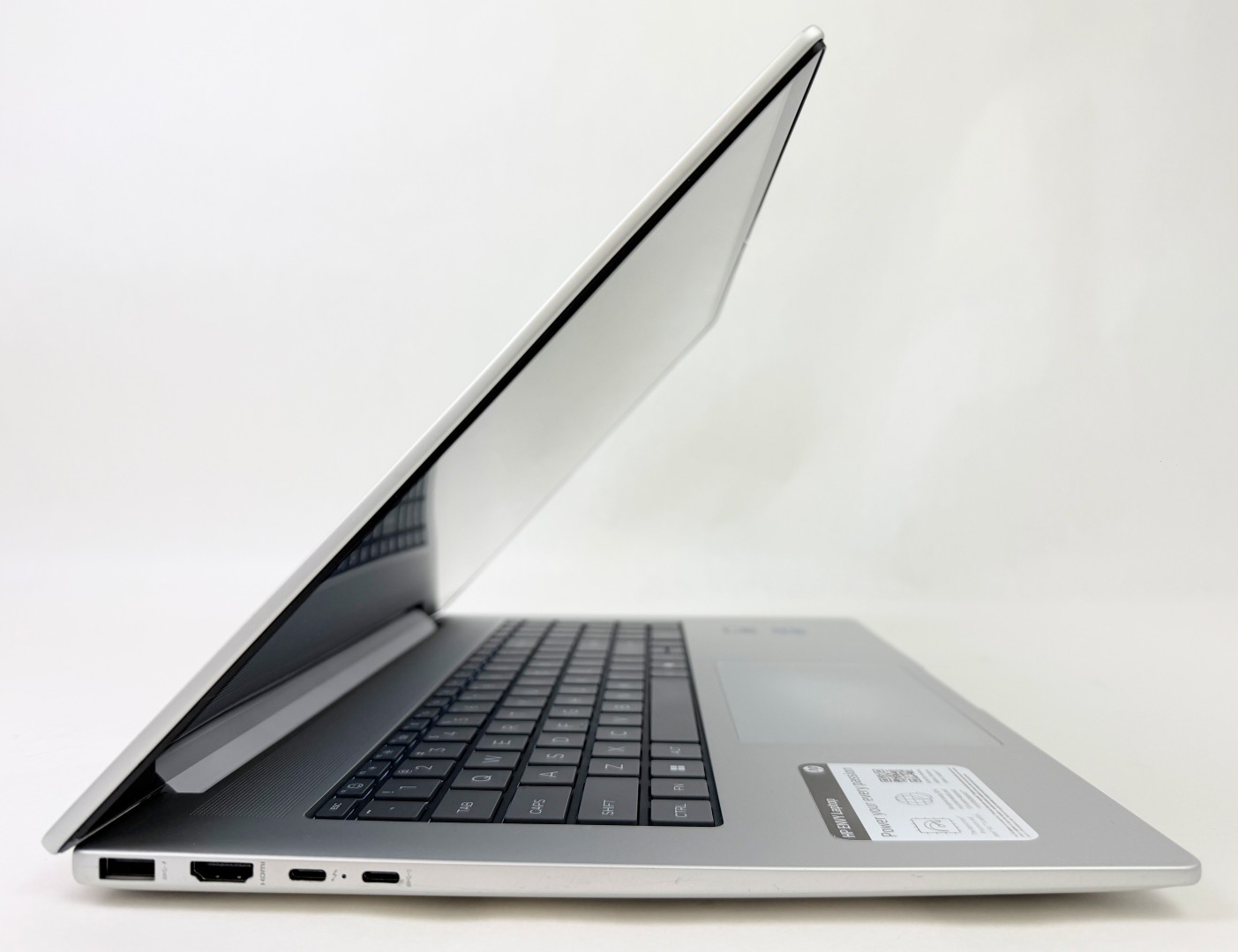 HP Envy 17-da0013dx 17.3″ FHD Touch Ultra 7 155H 16GB 1TB SSD W11H