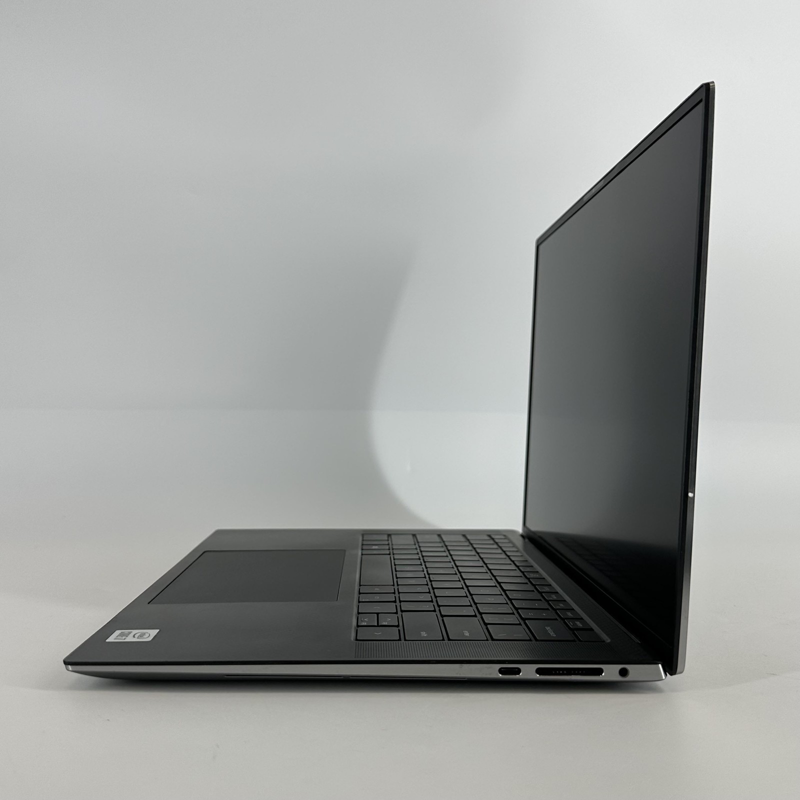 Dell Precision 5550 15.6 FHD+ i7-10750H 2.60GHz 32GB 1TB Quadro T1000 LCD BLEED