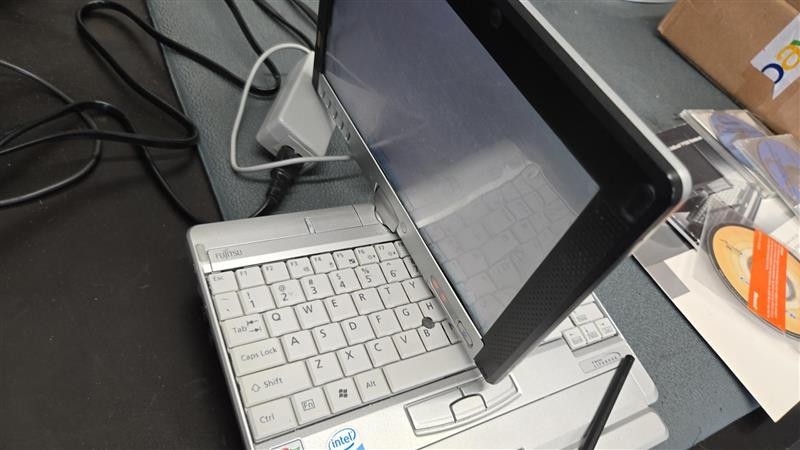 Vintage Fujitsu Lifebook Win XP