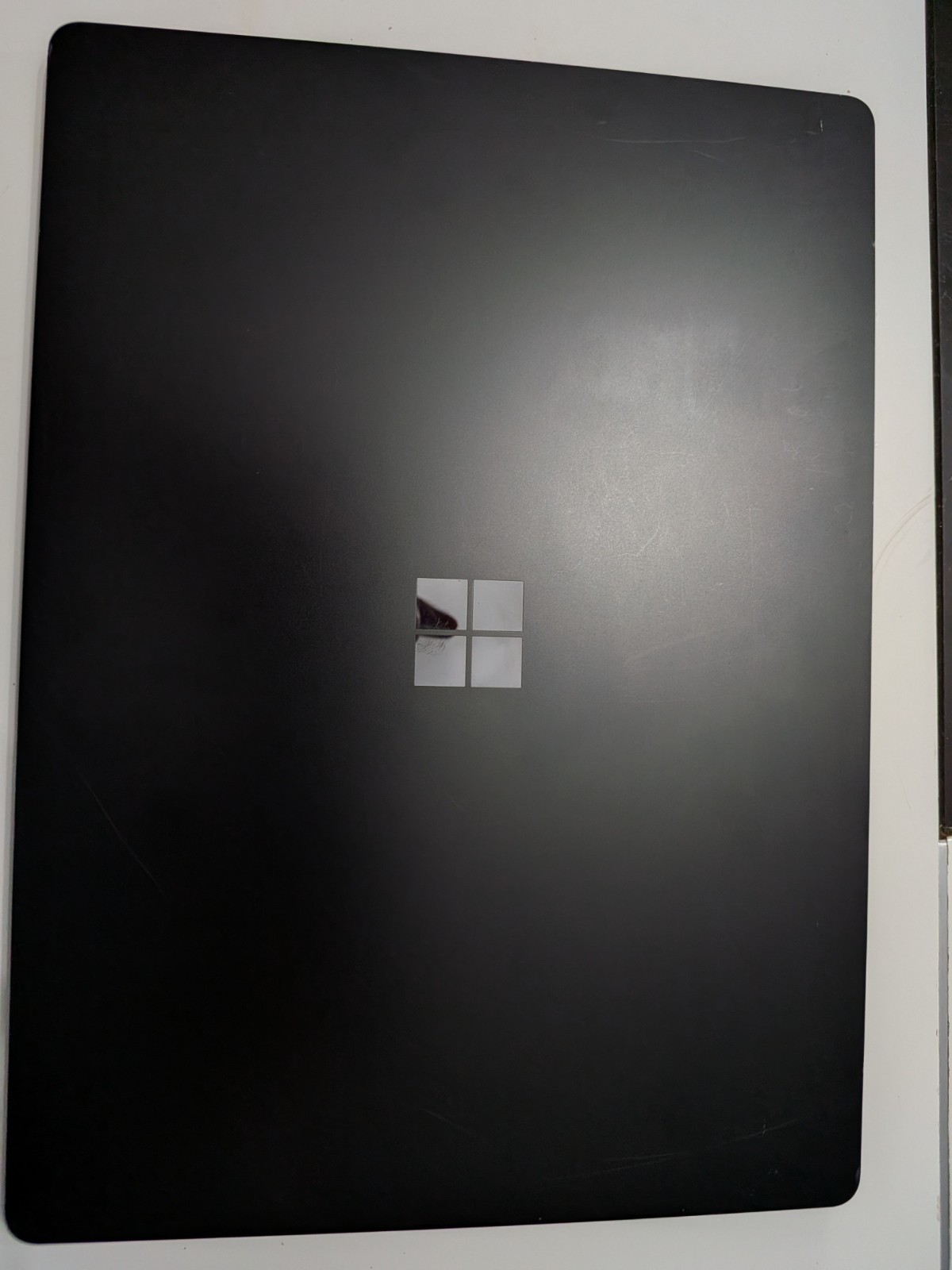 Microsoft Surface Laptop 5 1951 13.5″ i7-1265U 2.7GHz 16GB RAM 256GB SSD