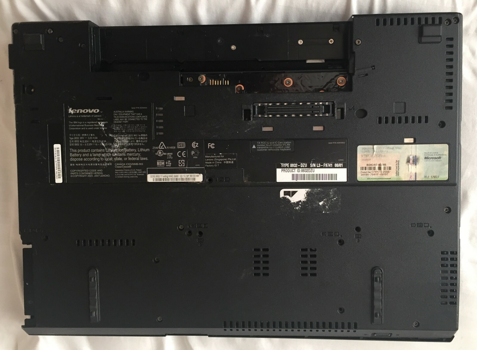 Lenovo ThinkPad R61i No Ram/HDD/PS For Parts Only
