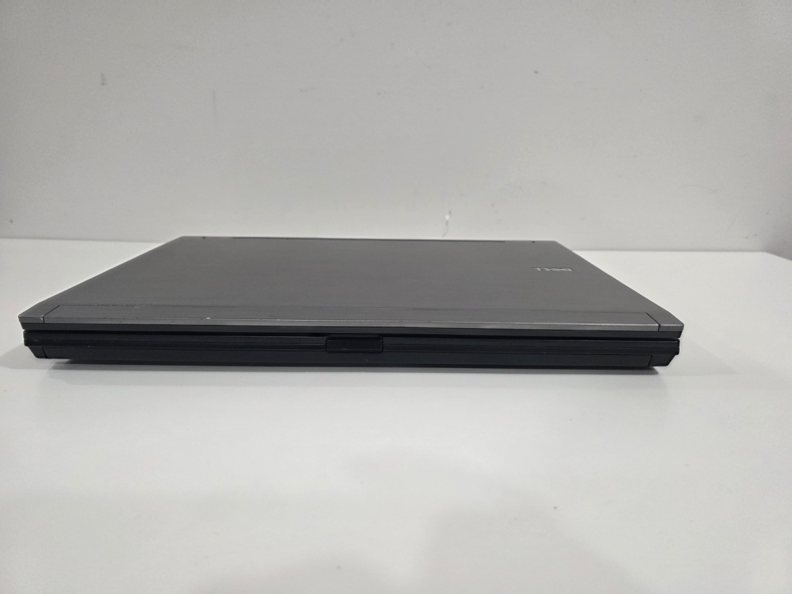 Dell Latitude E6510 Intel Core i5 CPU M 520 4GB Webcam