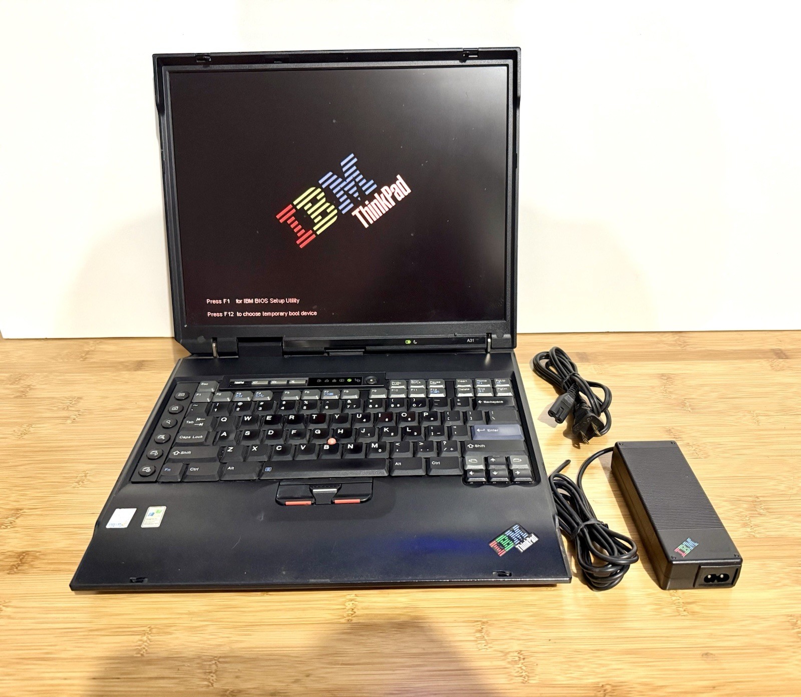 IBM Thinkpad A31 Type 2652 Laptop Intel Pentium 4, 1024 MB Ram NO HD/OS (FL)