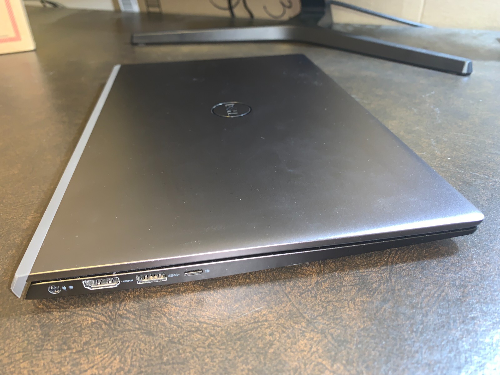 Dell Vostro 5402 14-Inch Laptop i7, 16 GB RAM, 500 GB Hard Drive, VERY GOOD Cond