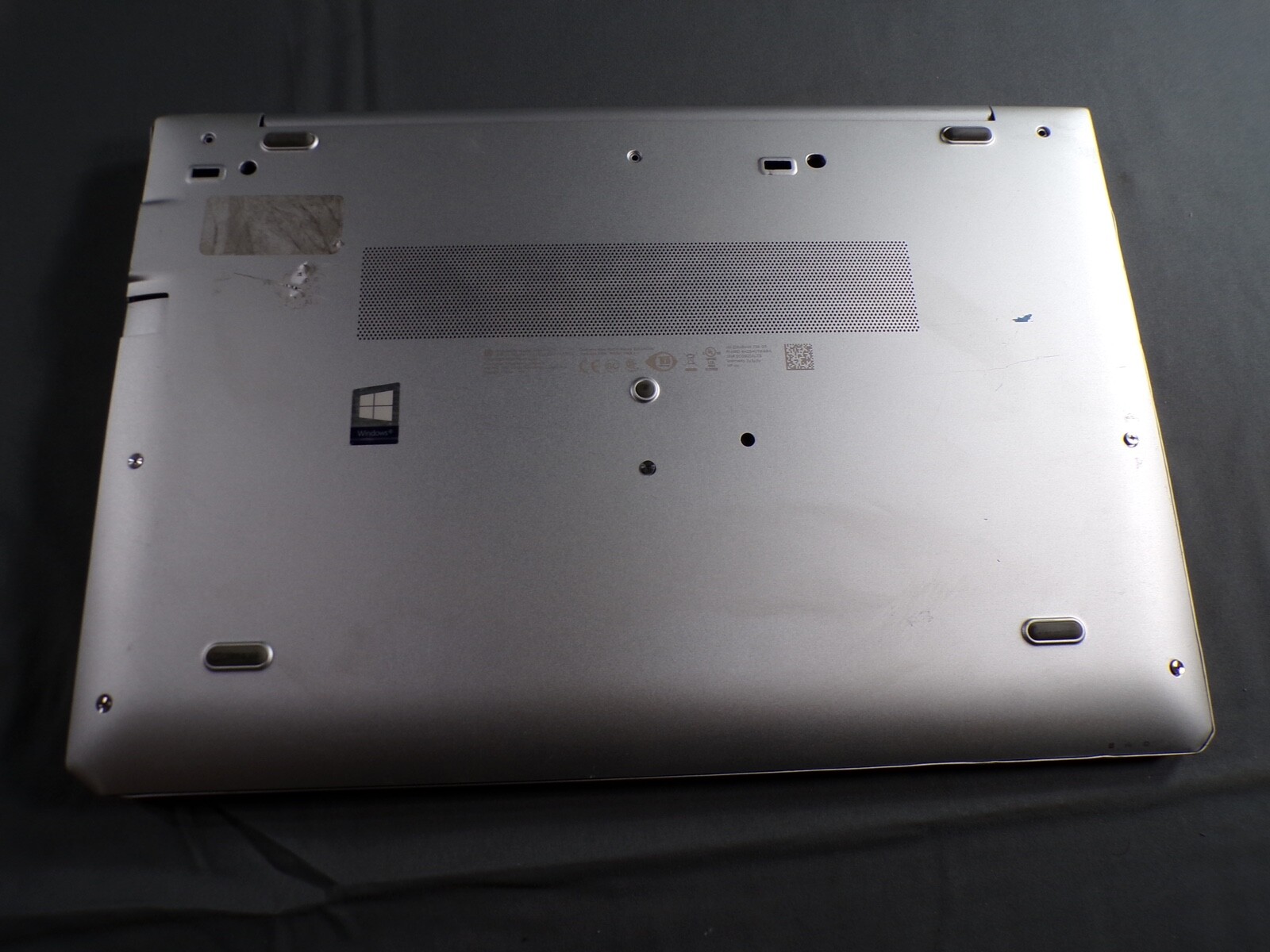 HP ELITEBOOK 755 G5 AMD RYZEN 7 PRO 2700W RADEON VEGA MOBILE GIX 4GB RAM